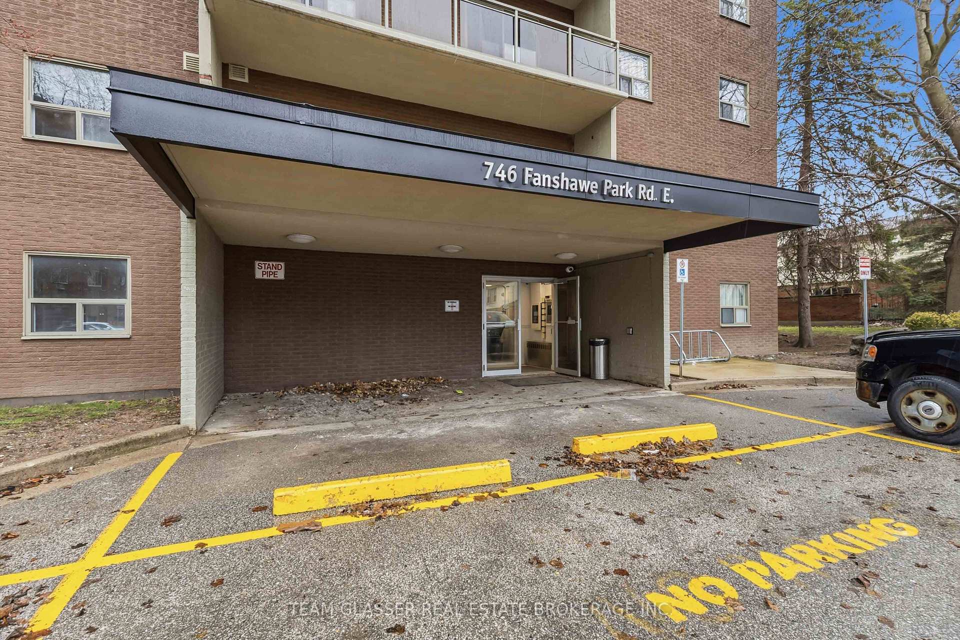 Photo 3 of Unit 211, 746 Fanshawe Park Road E, London, North C — HOMEH
