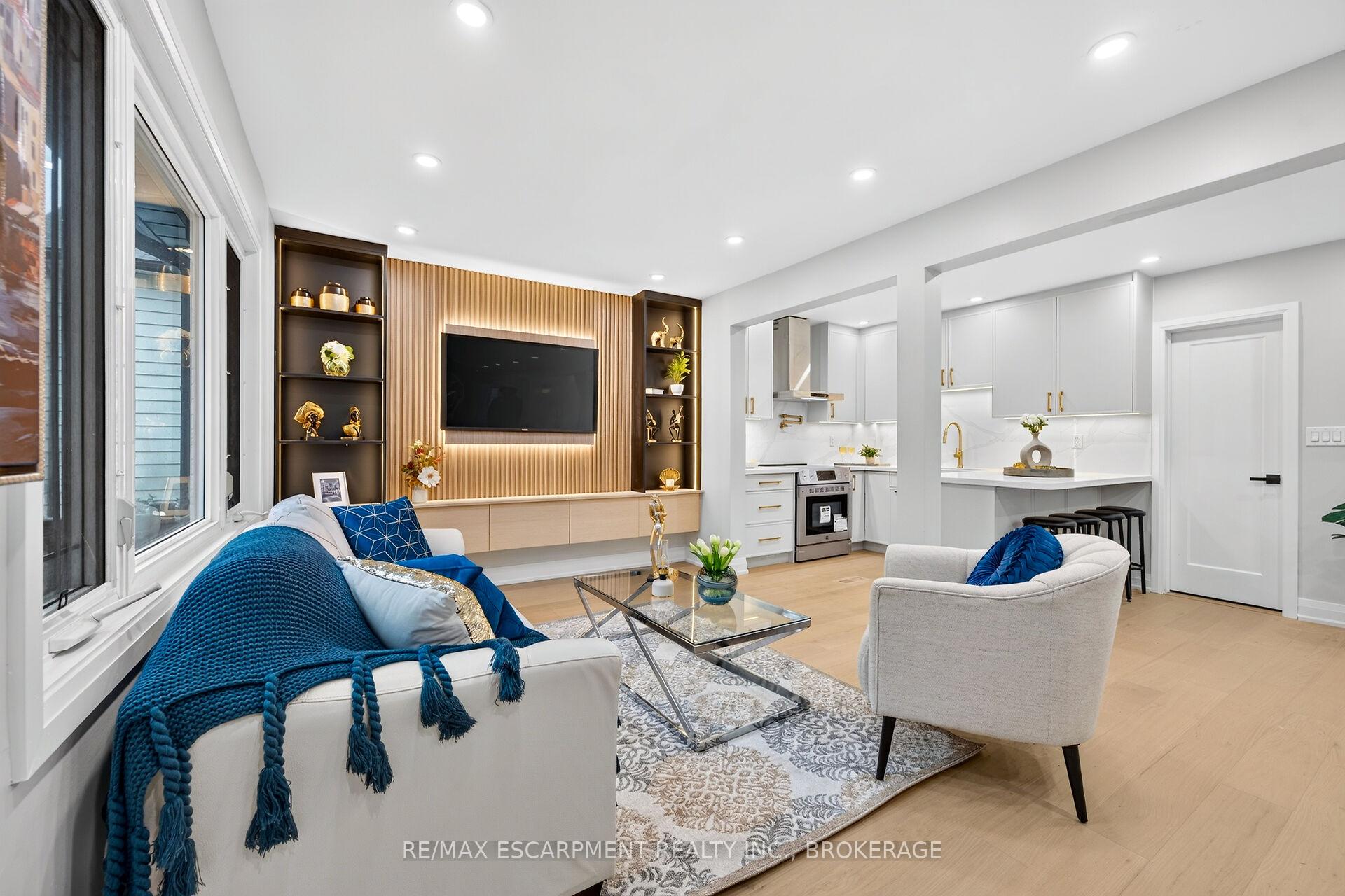 Photo 5 of 5662 Morden Drive, Niagara Falls, Cherrywood — HOMEH