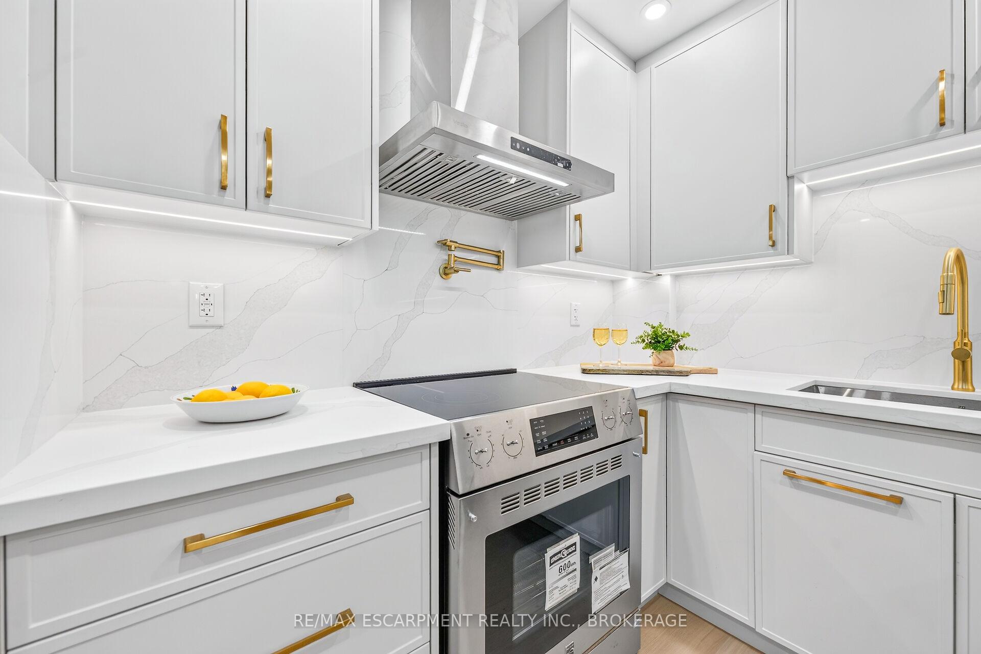 Photo 7 of 5662 Morden Drive, Niagara Falls, Cherrywood — HOMEH