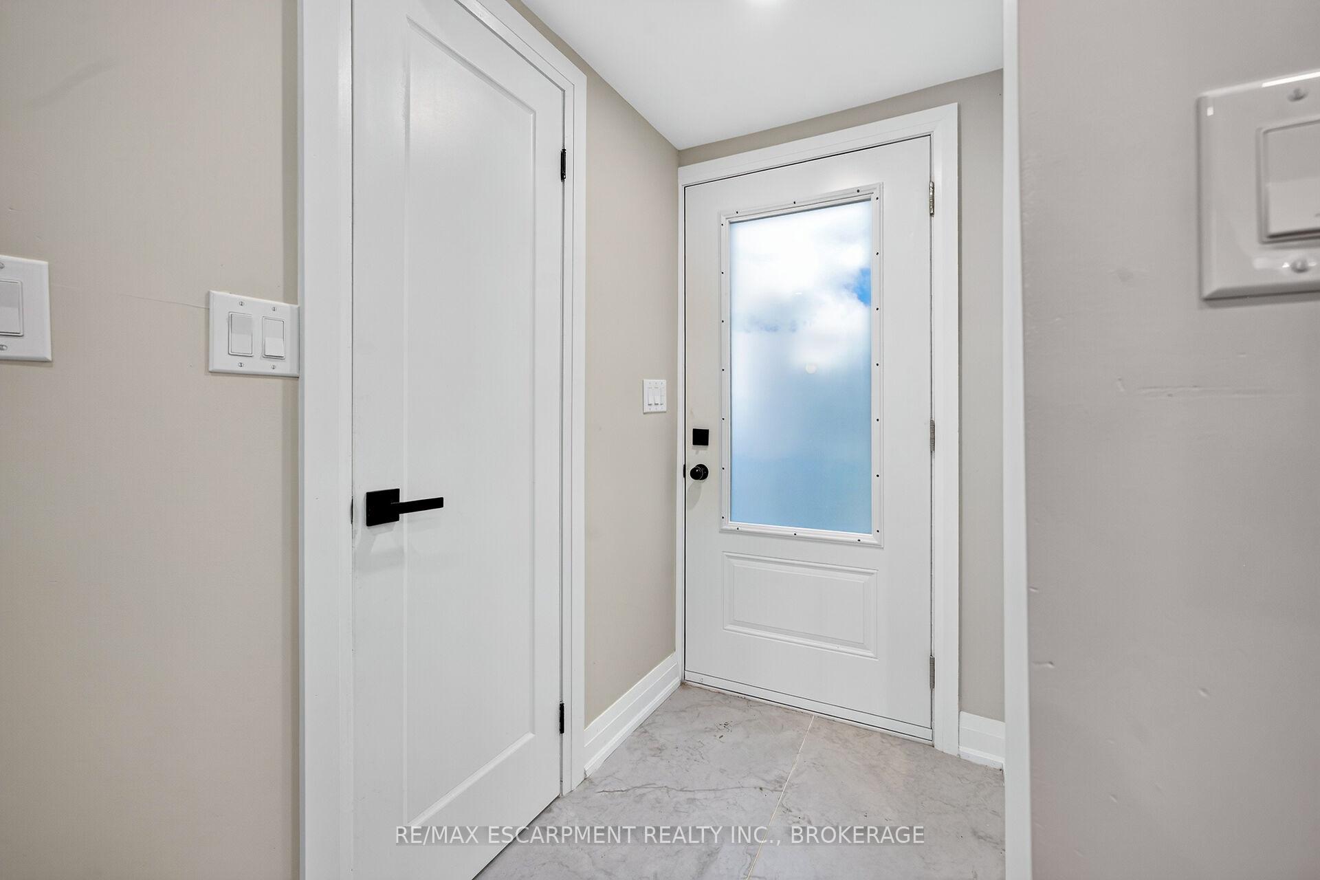 Photo 25 of 5662 Morden Drive, Niagara Falls, Cherrywood — HOMEH