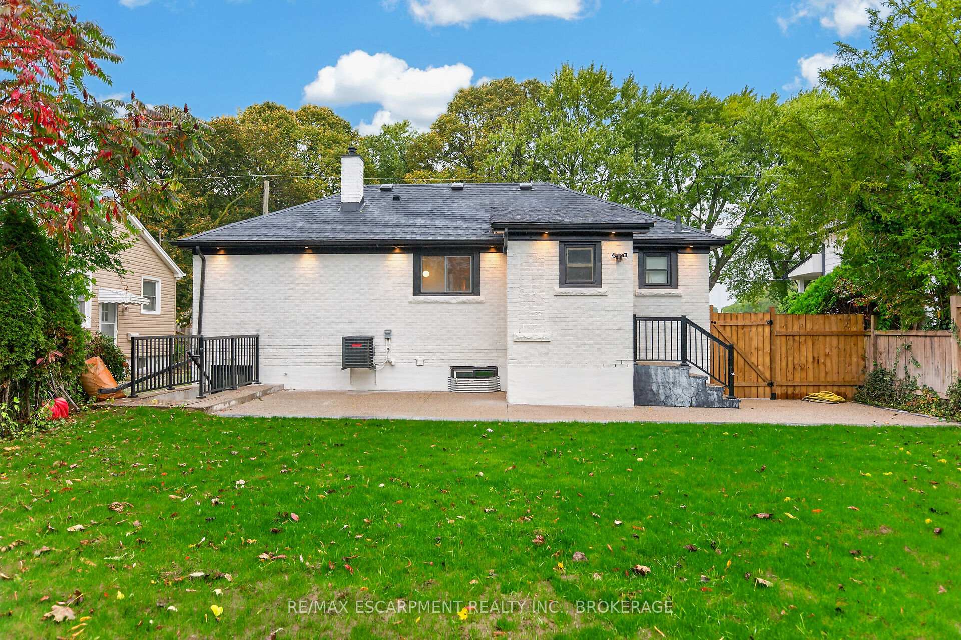 Photo 27 of 5662 Morden Drive, Niagara Falls, Cherrywood — HOMEH