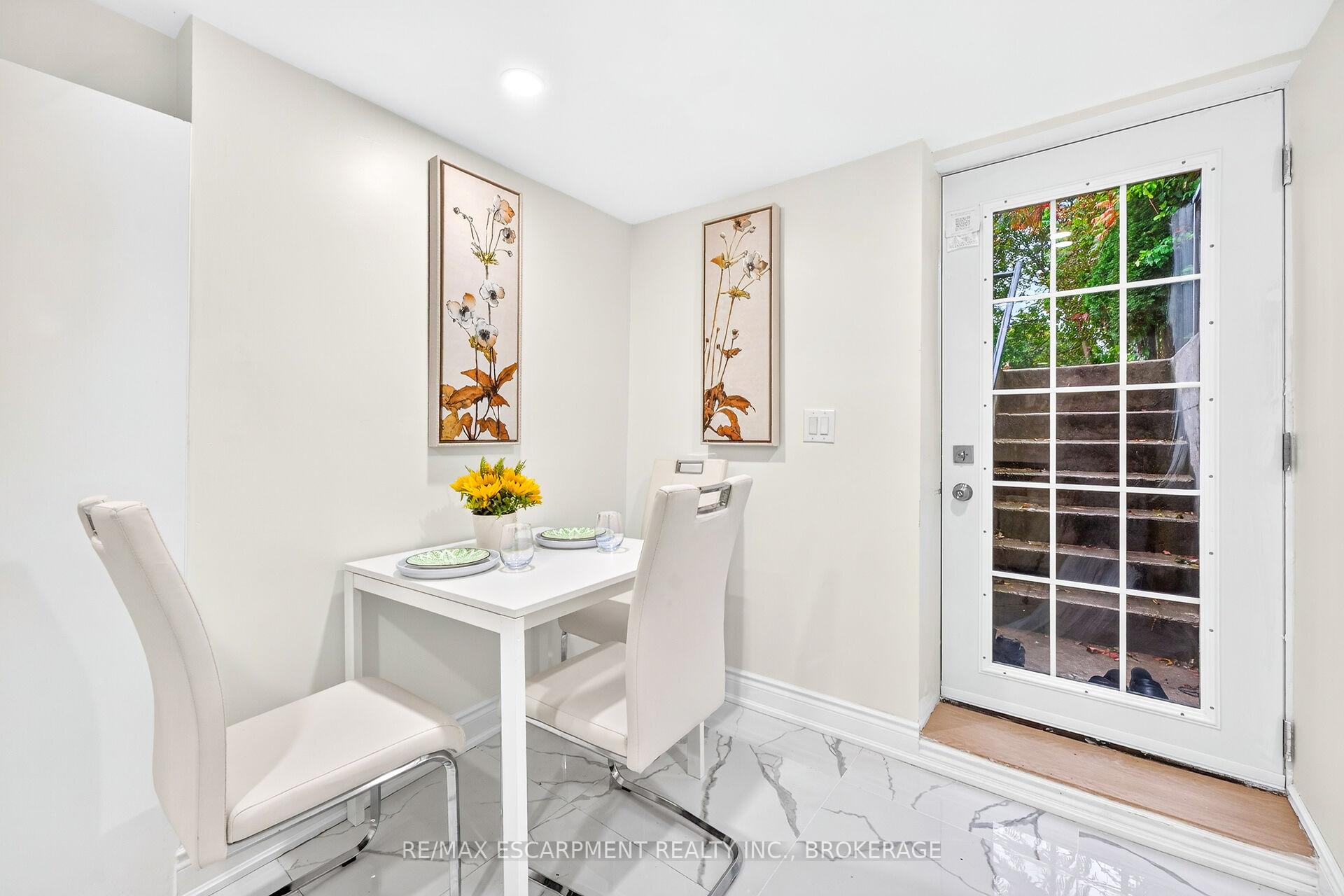 Photo 35 of 5662 Morden Drive, Niagara Falls, Cherrywood — HOMEH