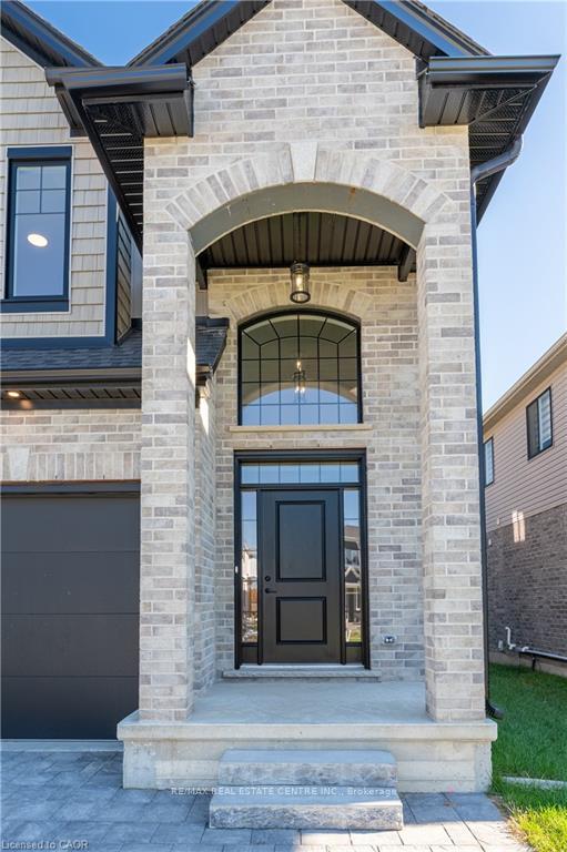 Photo 2 of 1761 Finley Crescent, London, North I — HOMEH