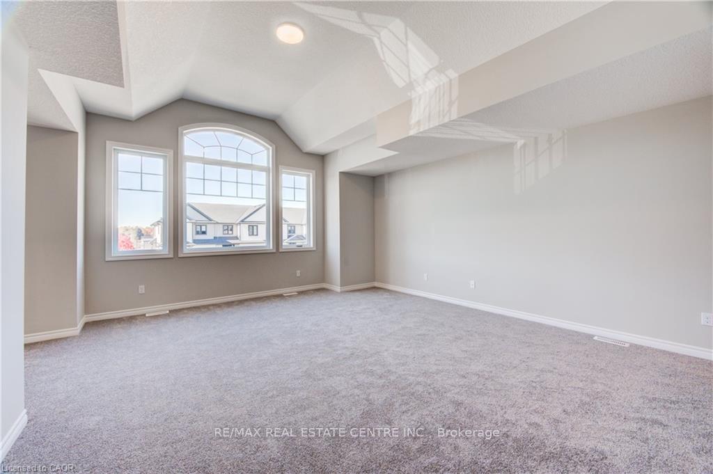 Photo 18 of 1761 Finley Crescent, London, North I — HOMEH