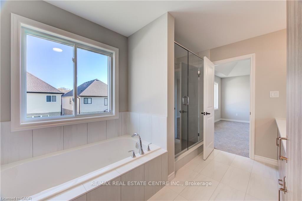 Photo 22 of 1761 Finley Crescent, London, North I — HOMEH