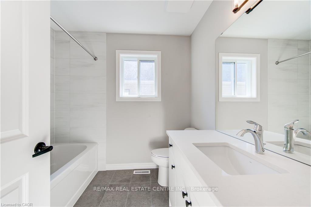 Photo 30 of 1761 Finley Crescent, London, North I — HOMEH
