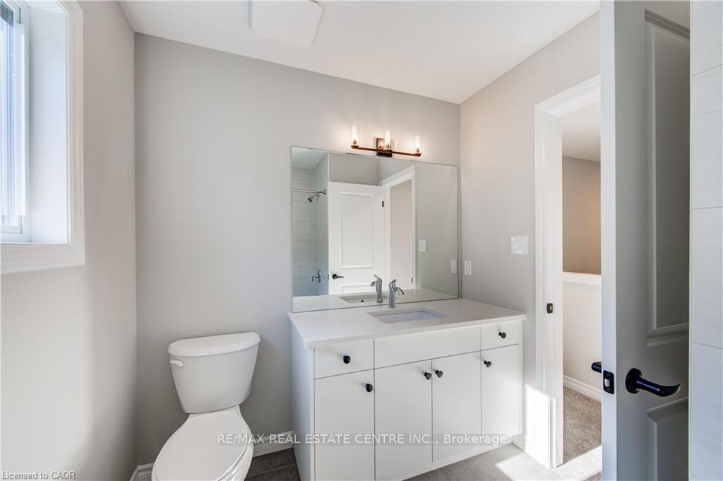Photo 31 of 1761 Finley Crescent, London, North I — HOMEH