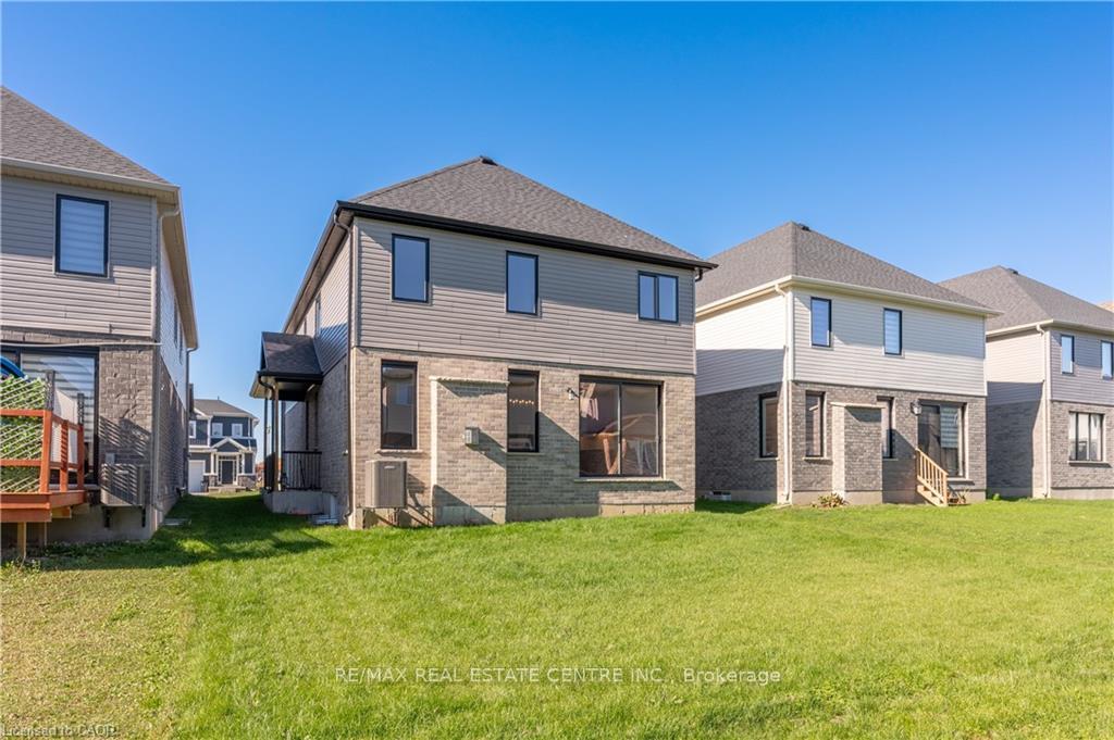 Photo 34 of 1761 Finley Crescent, London, North I — HOMEH