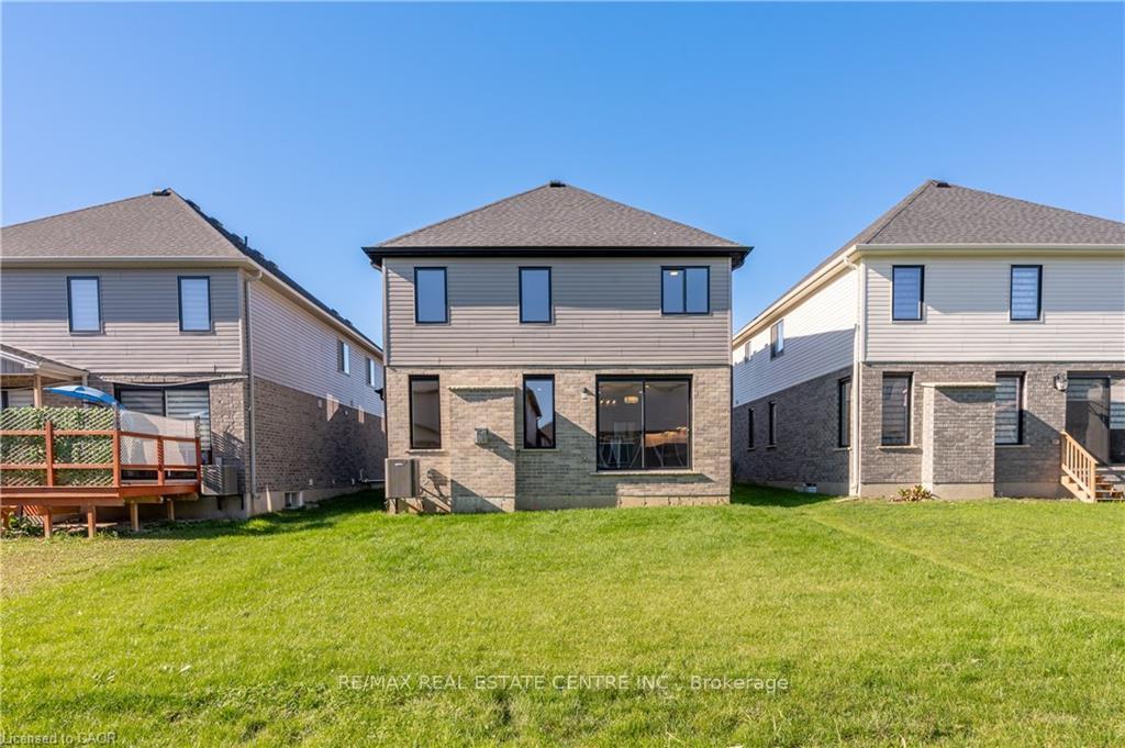 Photo 35 of 1761 Finley Crescent, London, North I — HOMEH
