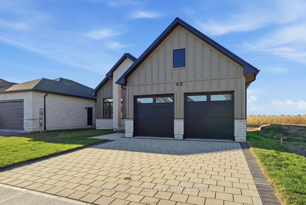 Photo 3 of 49 Hardy Drive, Strathroy-Caradoc, SE — HOMEH