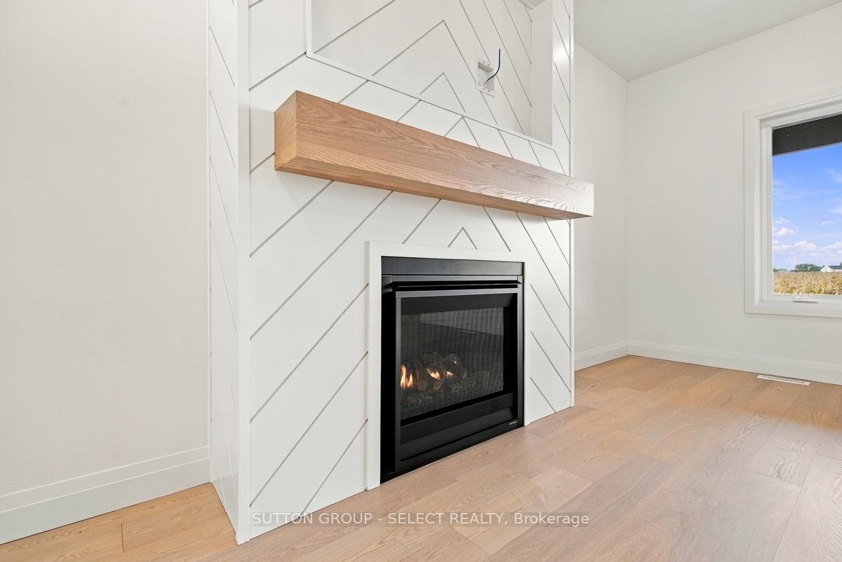Photo 9 of 49 Hardy Drive, Strathroy-Caradoc, SE — HOMEH