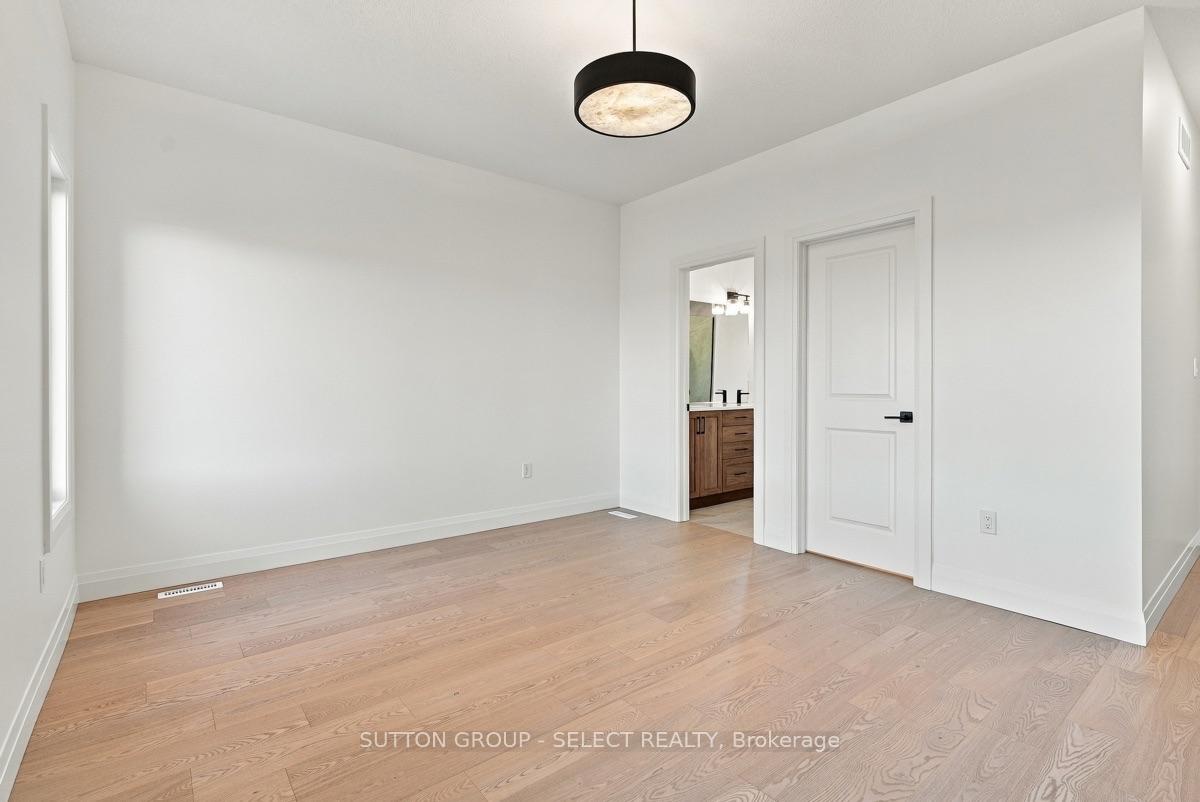 Photo 36 of 49 Hardy Drive, Strathroy-Caradoc, SE — HOMEH