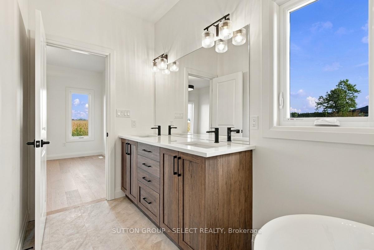 Photo 41 of 49 Hardy Drive, Strathroy-Caradoc, SE — HOMEH
