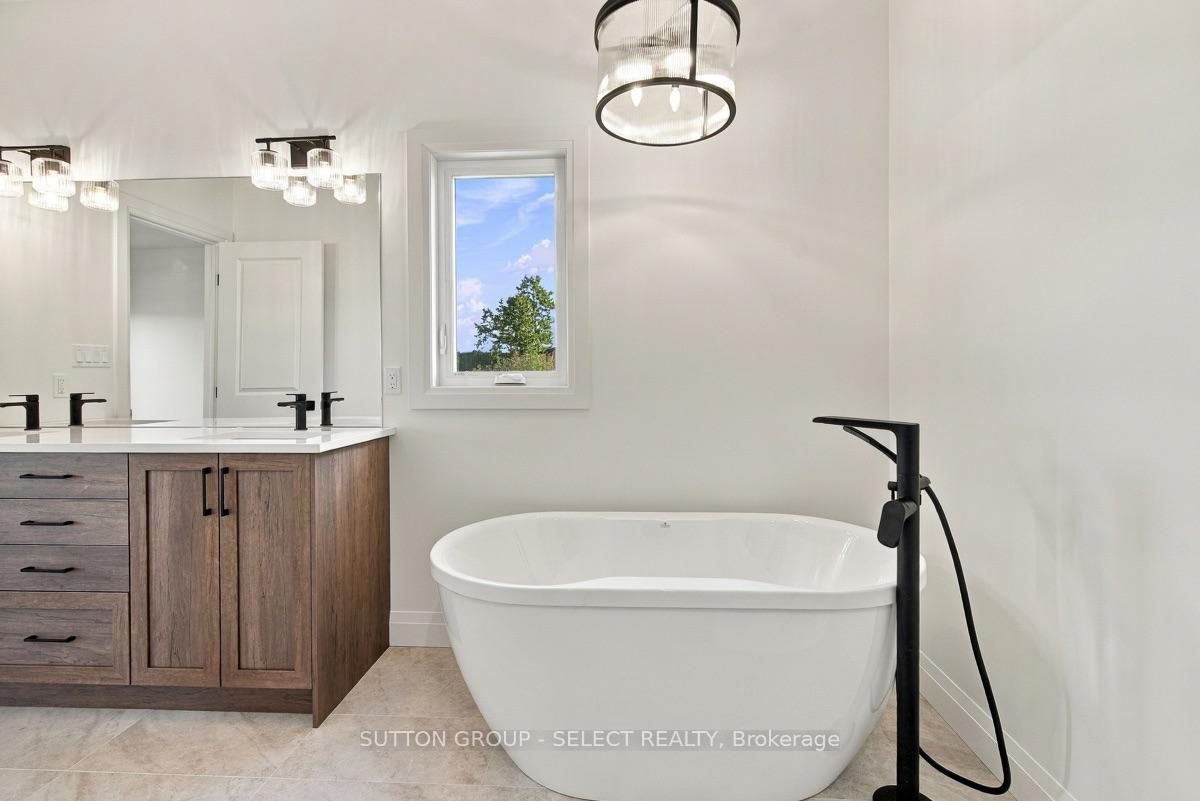 Photo 42 of 49 Hardy Drive, Strathroy-Caradoc, SE — HOMEH