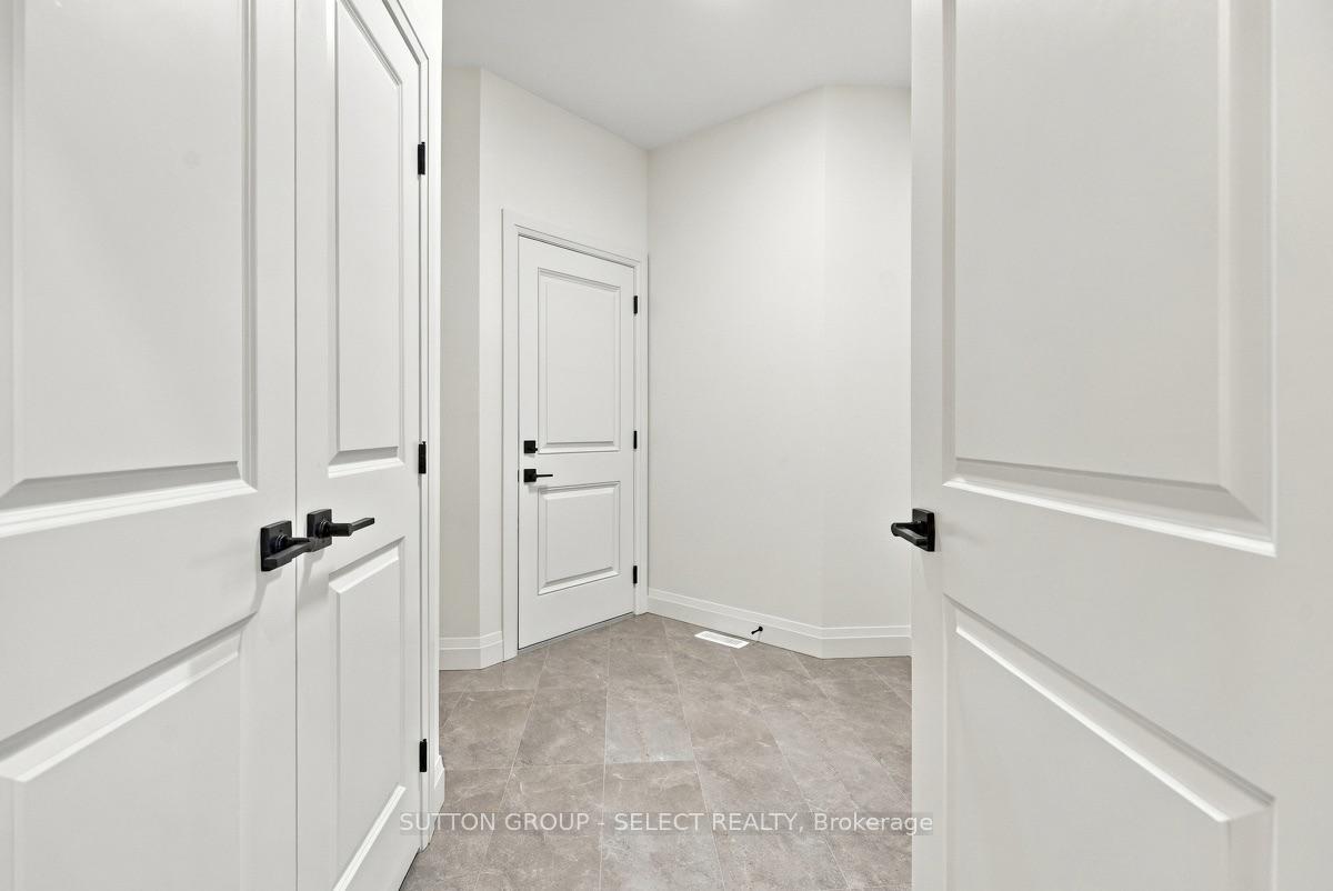 Photo 47 of 49 Hardy Drive, Strathroy-Caradoc, SE — HOMEH