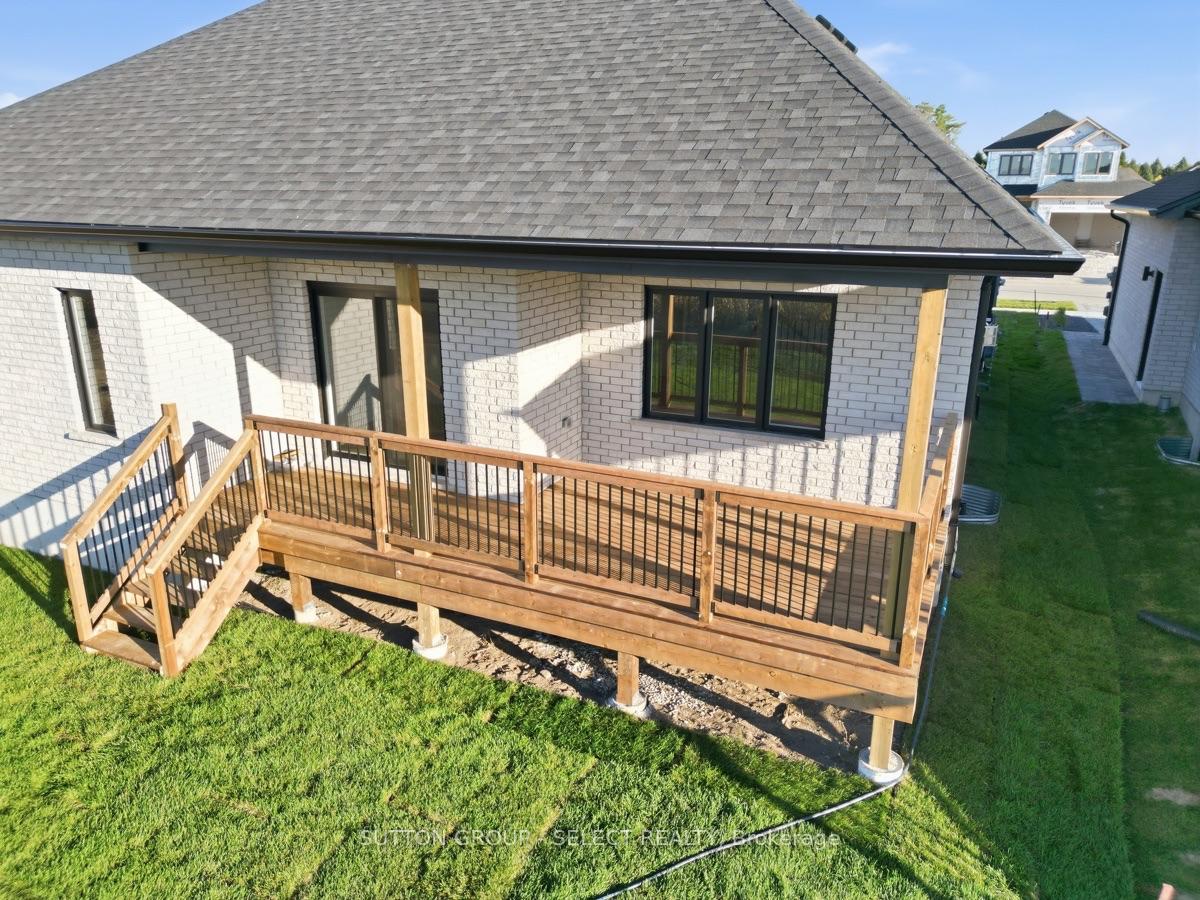 Photo 59 of 49 Hardy Drive, Strathroy-Caradoc, SE — HOMEH