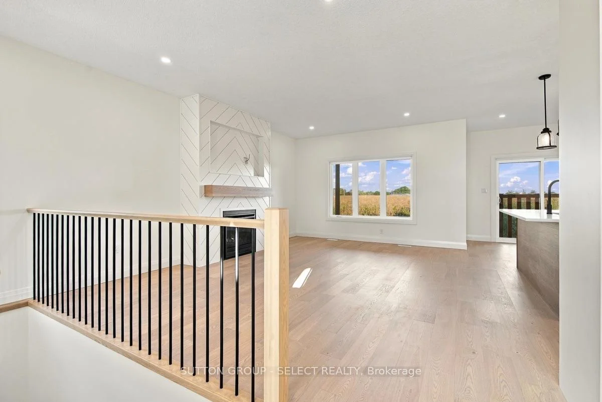 Photo 11 of 49 Hardy Drive, Strathroy-Caradoc, SE — HOMEH