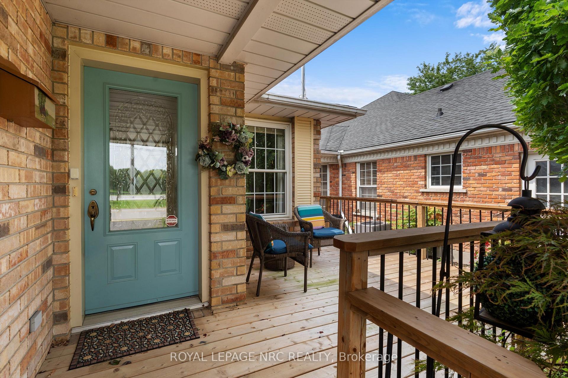 Photo 2 of 123 A&B First Street Louth, St. Catharines, Grapeview — HOMEH