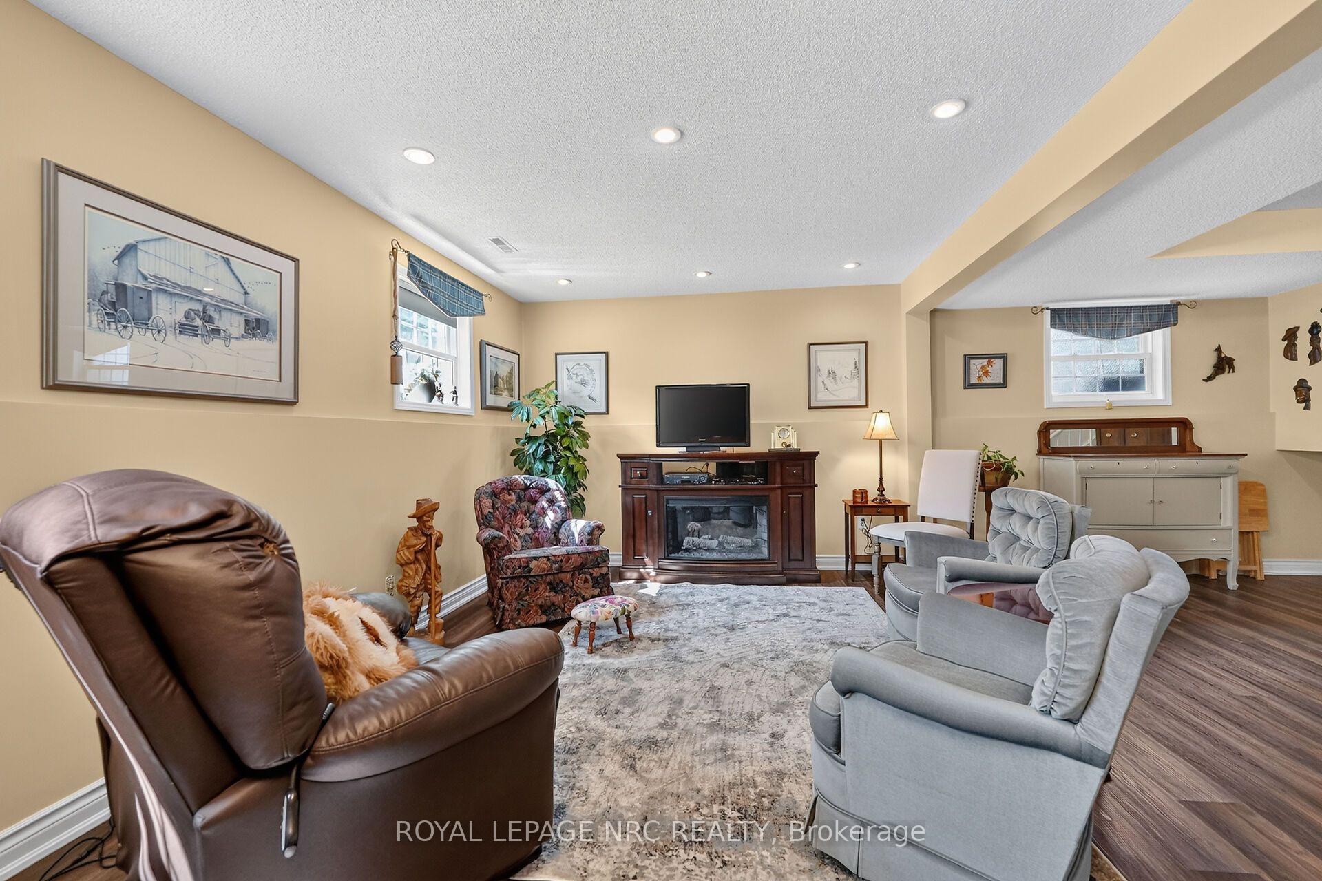 Photo 18 of 123 A&B First Street Louth, St. Catharines, Grapeview — HOMEH