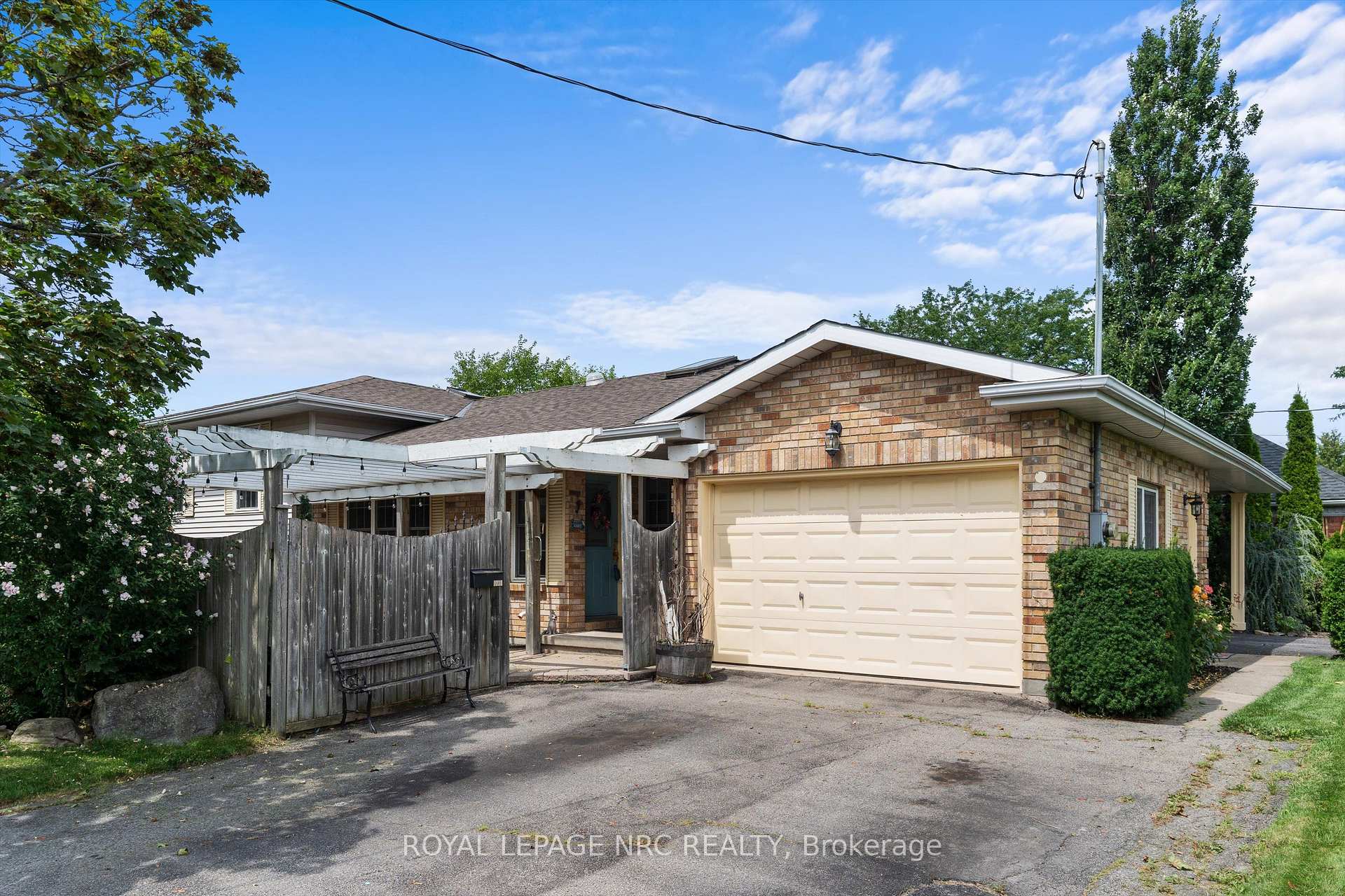 Photo 25 of 123 A&B First Street Louth, St. Catharines, Grapeview — HOMEH
