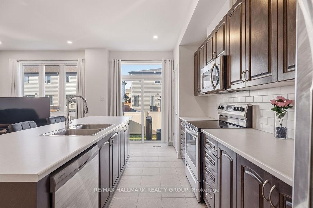 Photo 22 of 669 Jerome Jodoin Drive, Ottawa, Avalon West — HOMEH