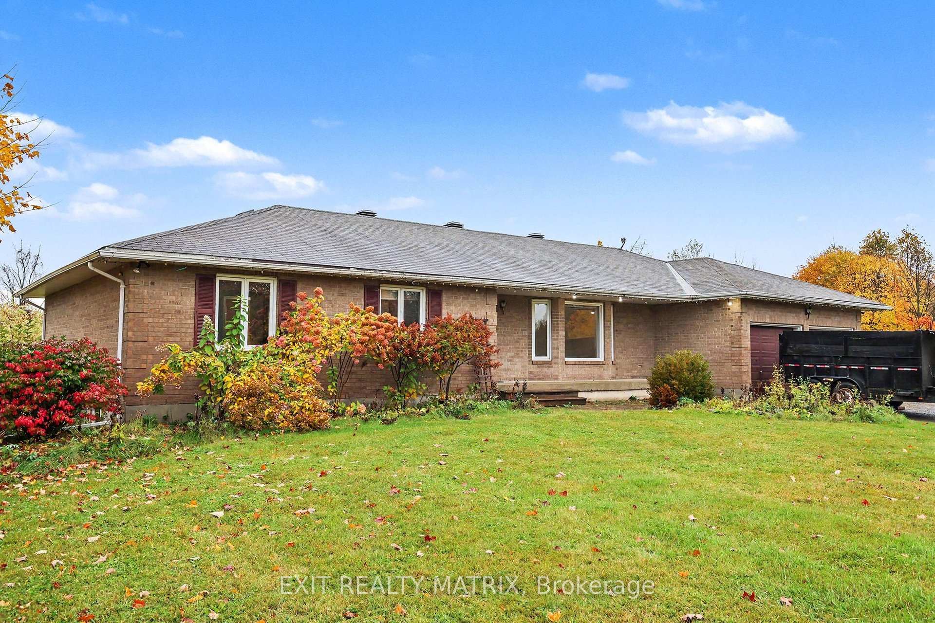 Photo 2 of 2380 Yorks Corners Road, Ottawa, Metcalfe — HOMEH