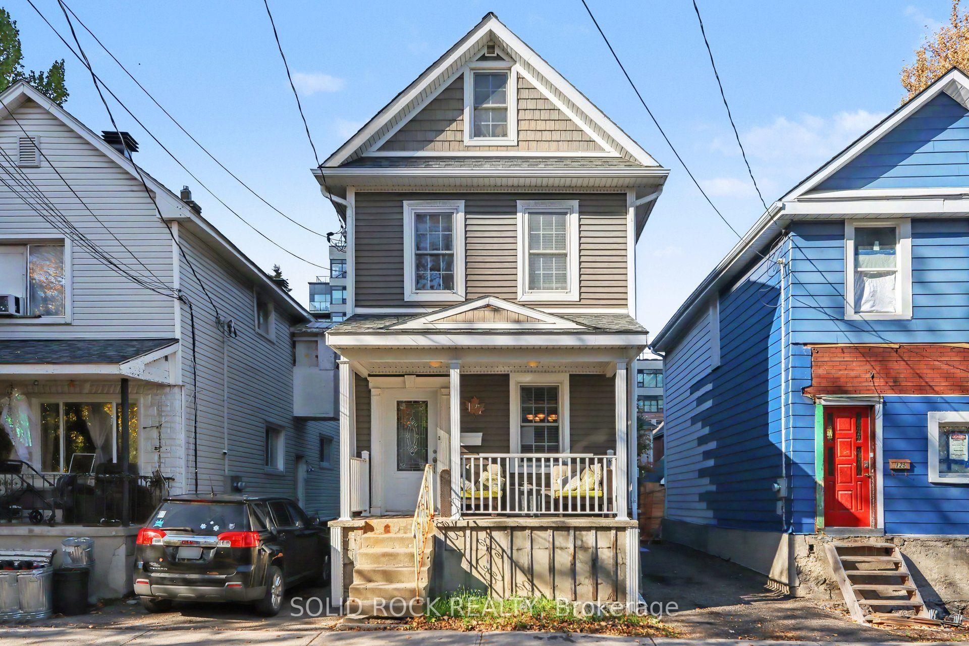 Front of 127 Pamilla Street