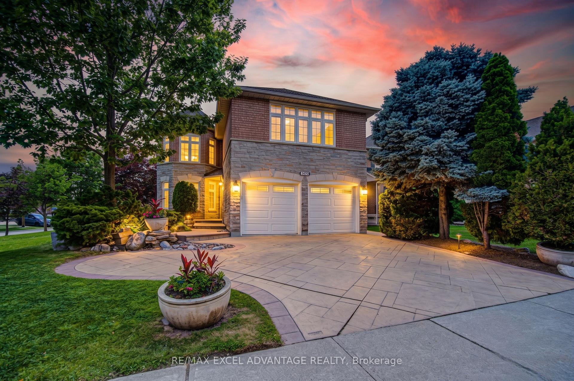 Photo of 5470 Middleport Crescent