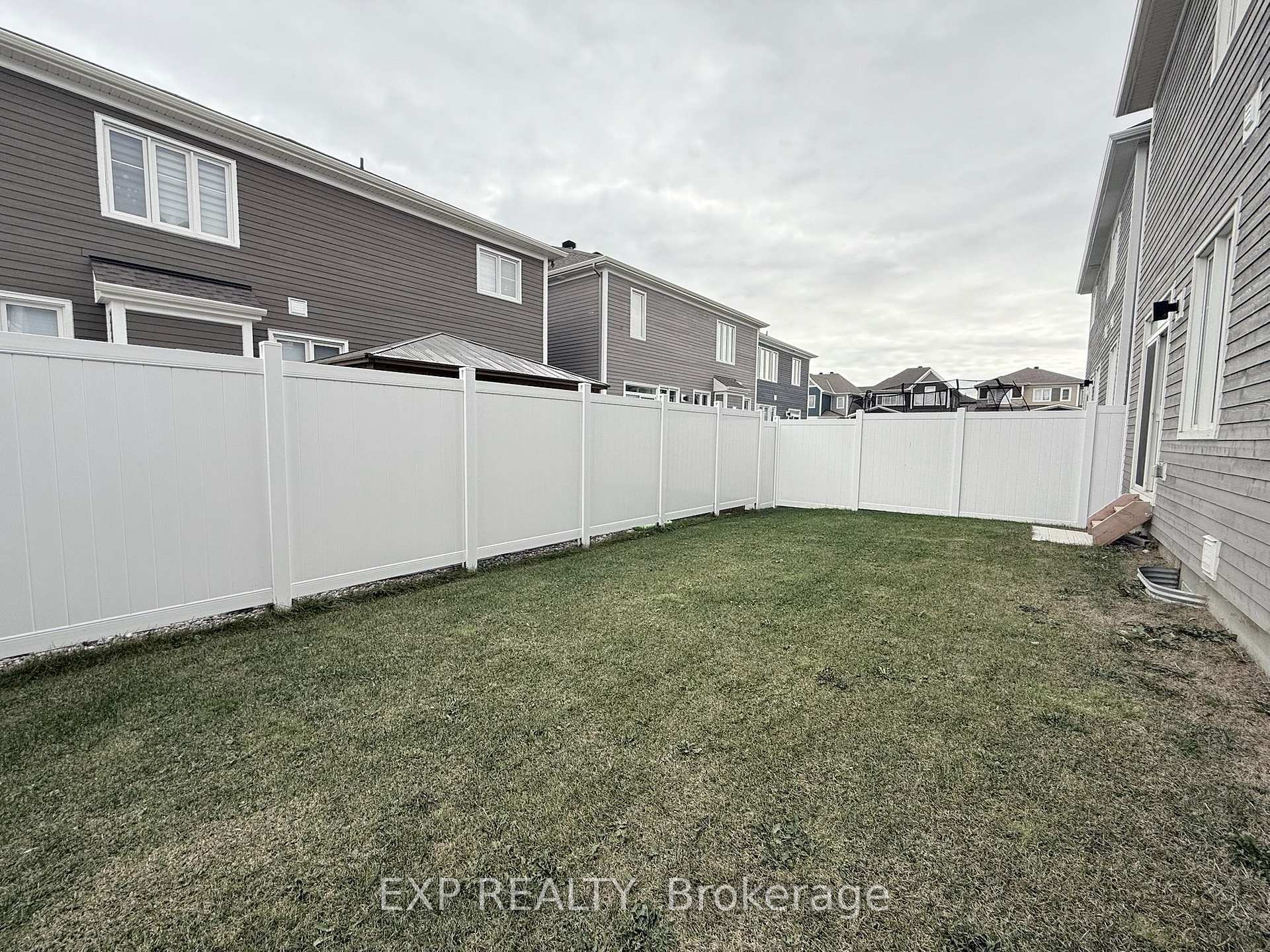 Photo 25 of 247 Pursuit Terrace, Ottawa, Goulbourn Twp From Franktown Rd/South To Rideau — HOMEH