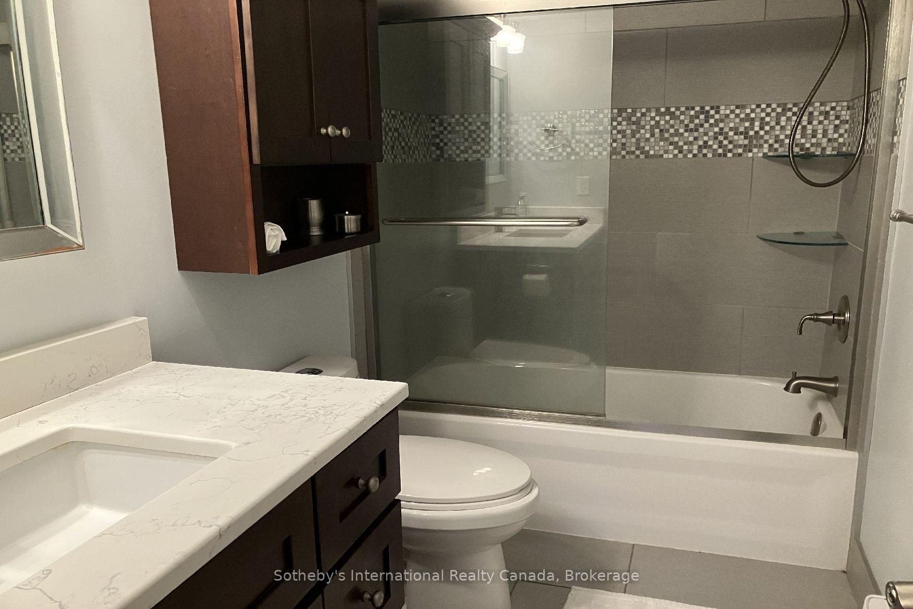Photo 6 of 903 Cedar Pointe Court, Collingwood — HOMEH