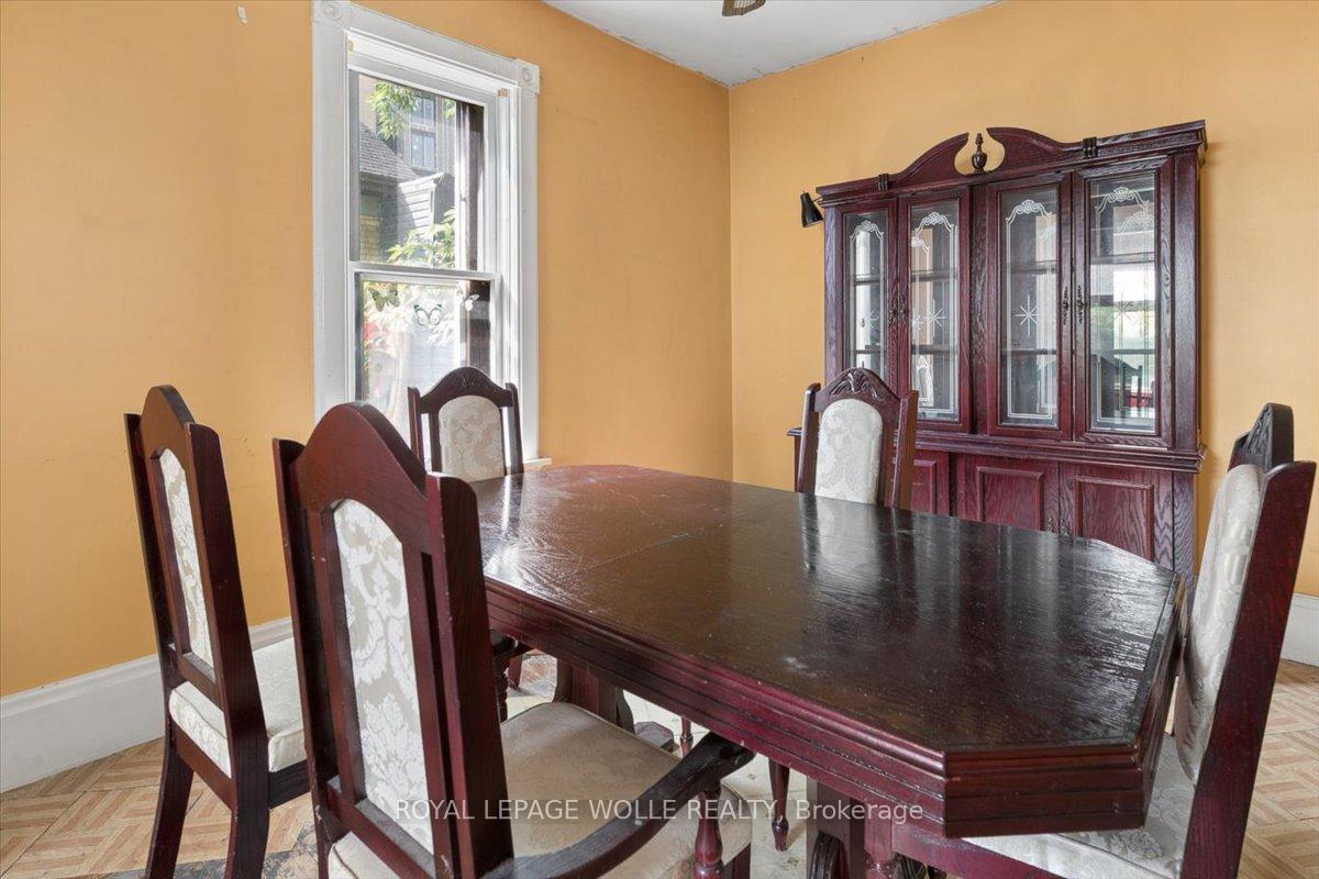 Photo 11 of 427 Duke Street W, Kitchener, Mount Hope Huron Park — HOMEH