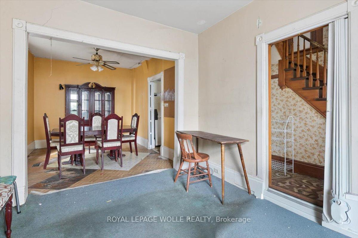 Photo 13 of 427 Duke Street W, Kitchener, Mount Hope Huron Park — HOMEH
