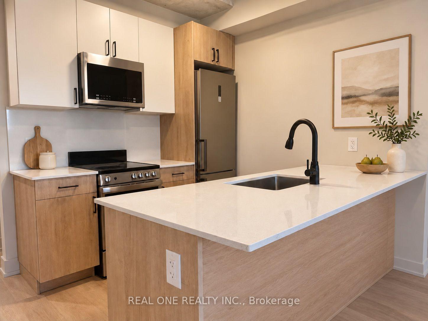 Photo 3 of Unit 404, 810 King Street W, Hamilton, Westdale — HOMEH