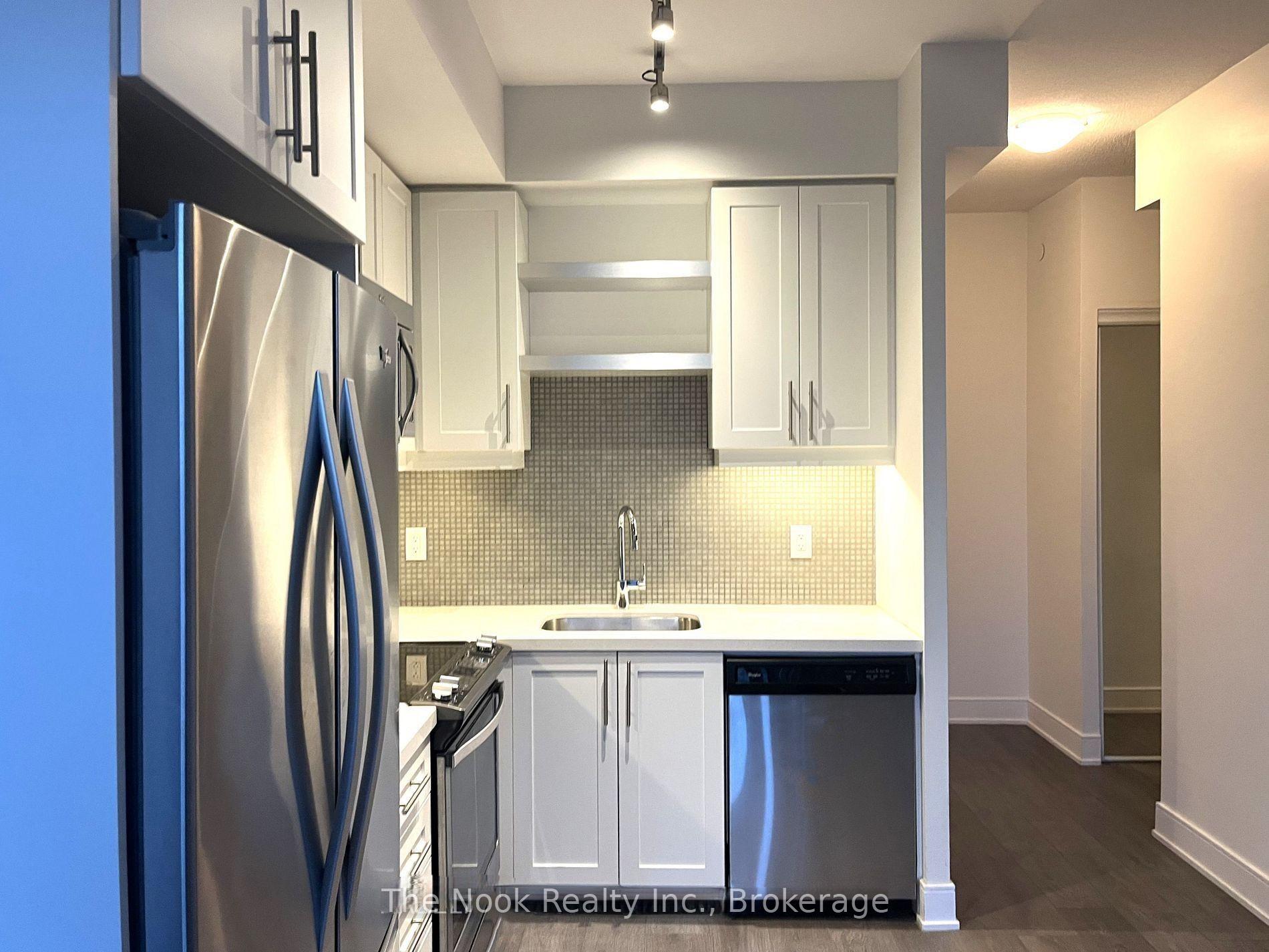 Photo 2 of Unit 1728, 525 Adelaide Street W, Toronto, Waterfront Communities — HOMEH