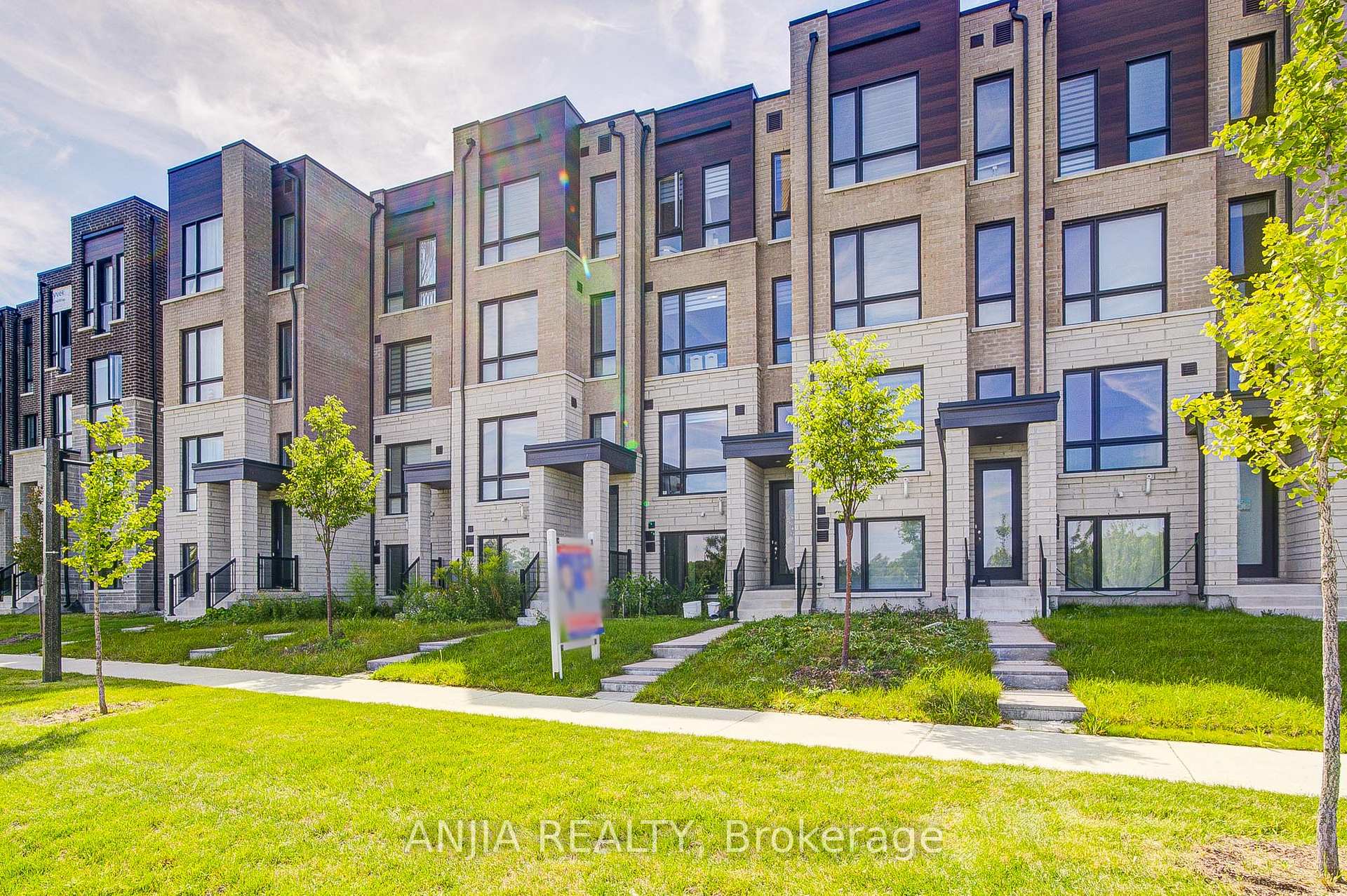 Photo 35 of 83 Mikayla Lane, Markham, Cornell — HOMEH