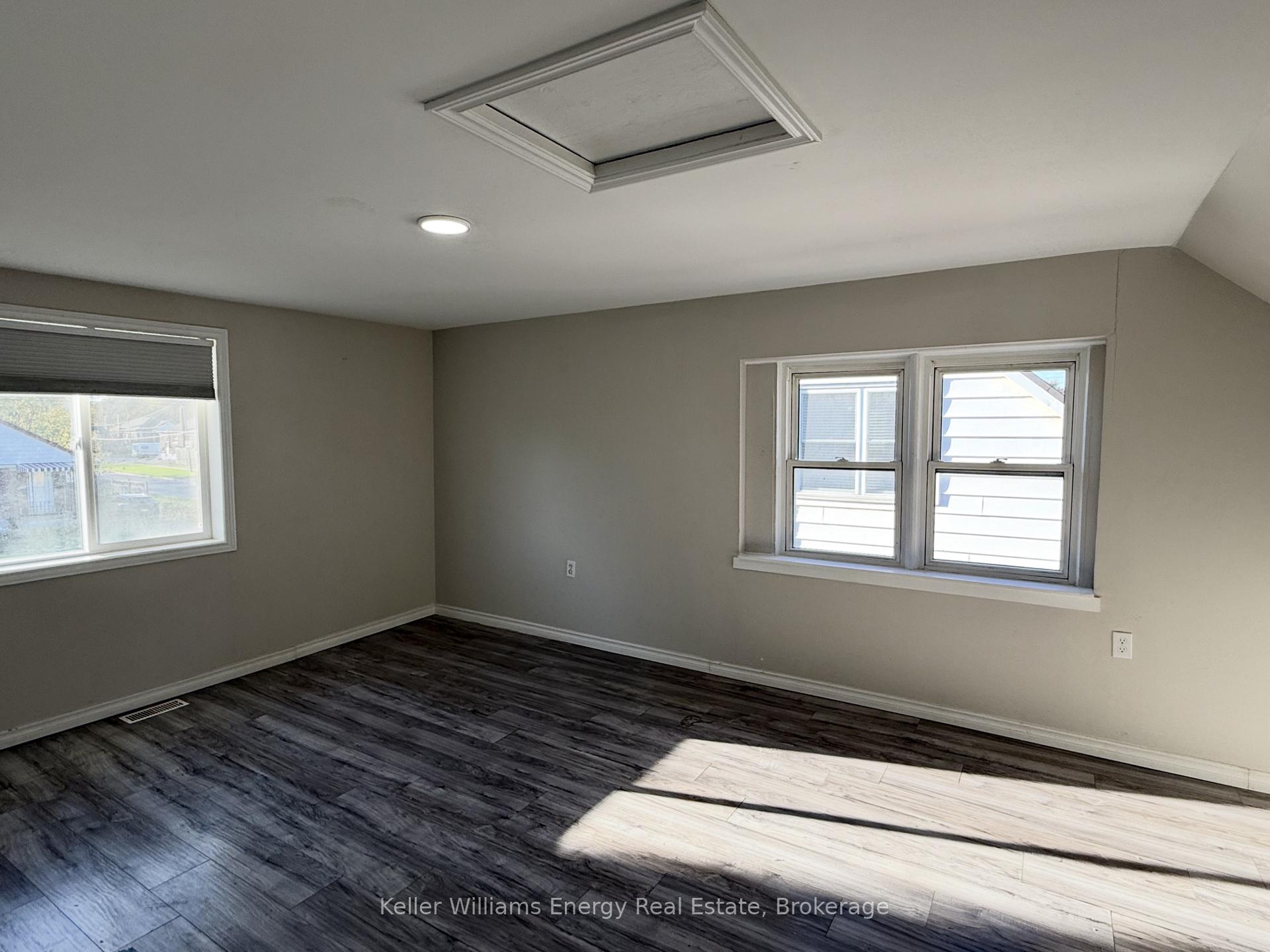 Photo 9 of Unit Main, 273 Wilson Road S, Oshawa, Donevan — HOMEH