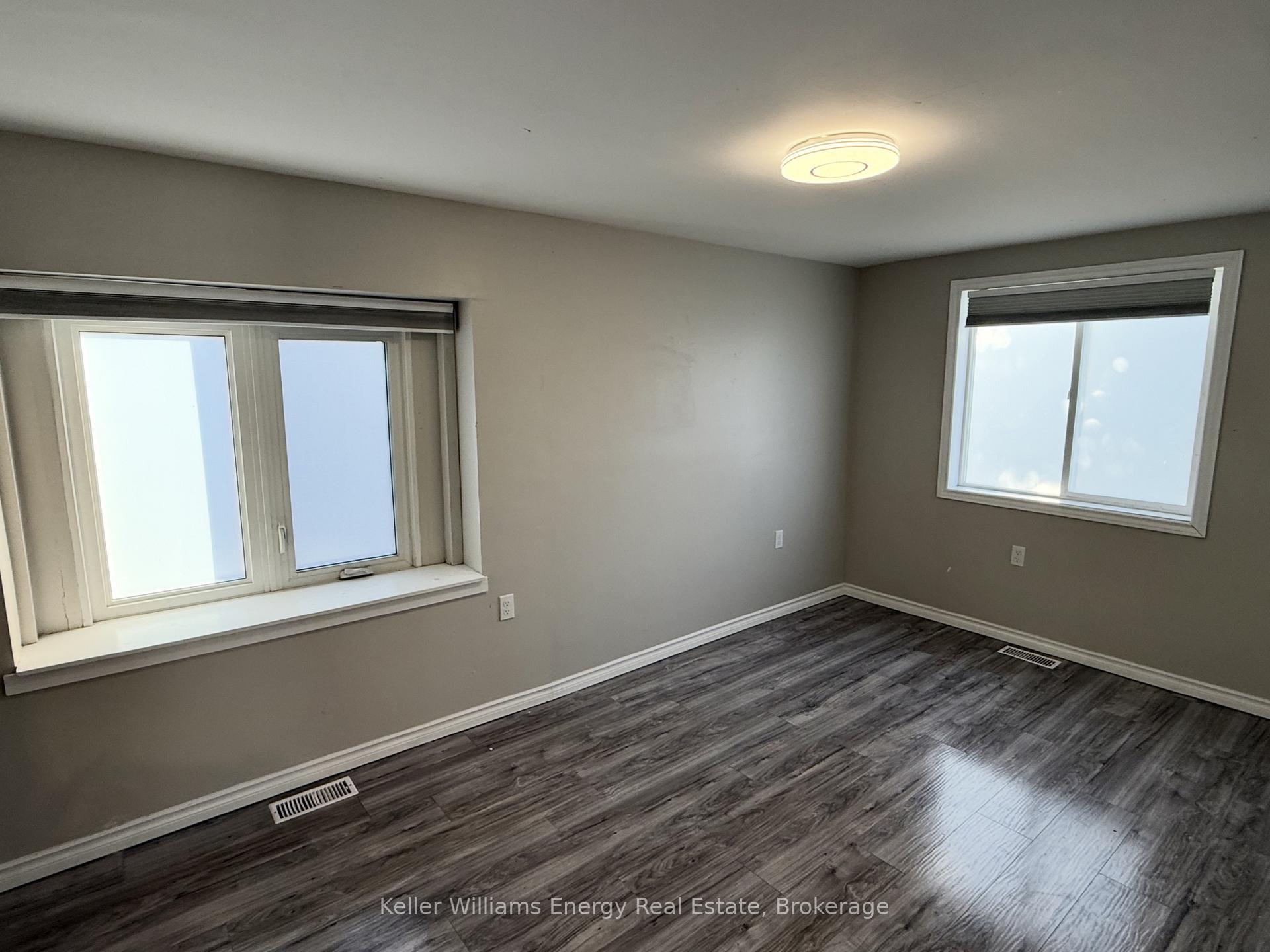 Photo 12 of Unit Main, 273 Wilson Road S, Oshawa, Donevan — HOMEH