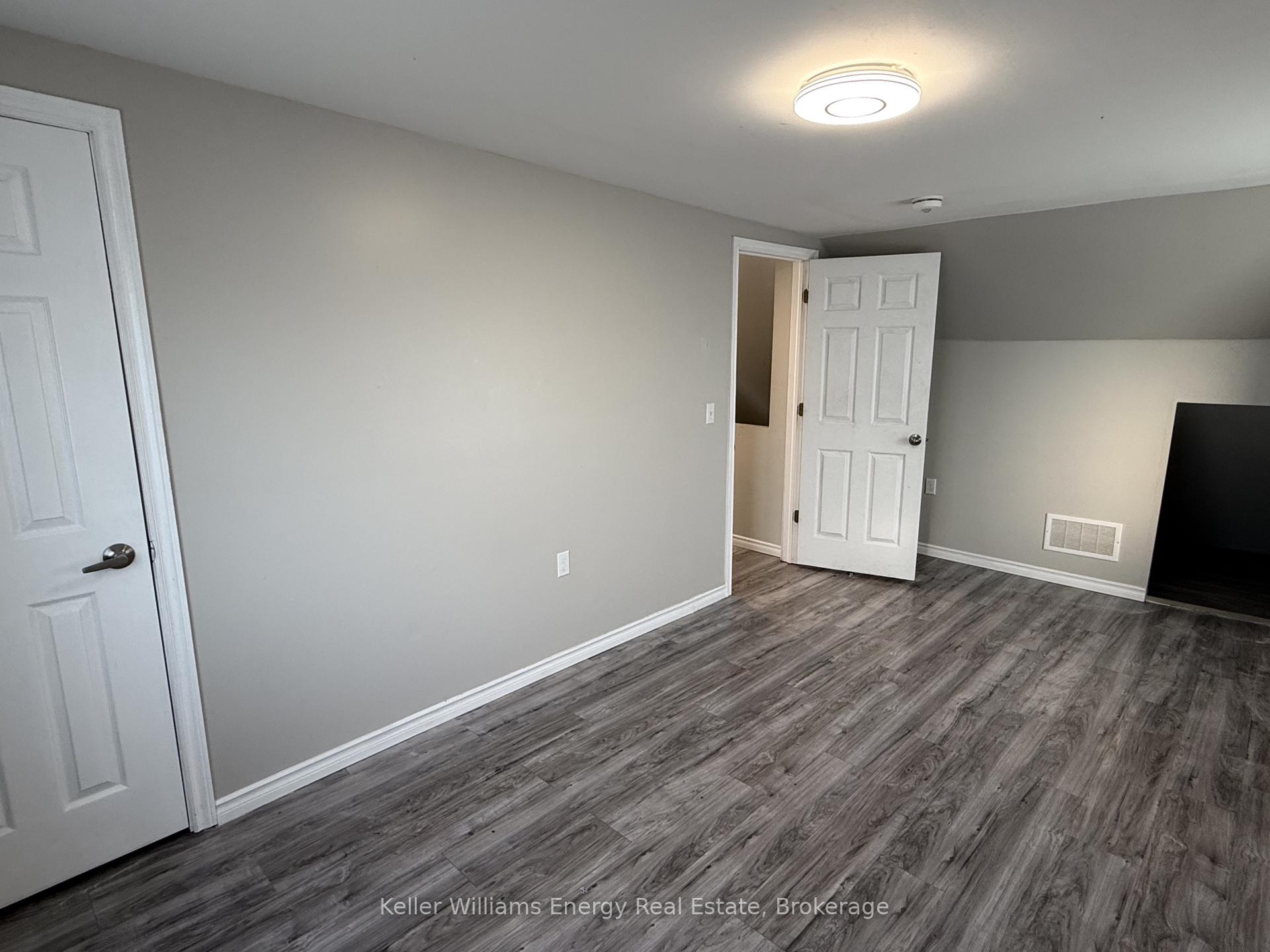 Photo 13 of Unit Main, 273 Wilson Road S, Oshawa, Donevan — HOMEH