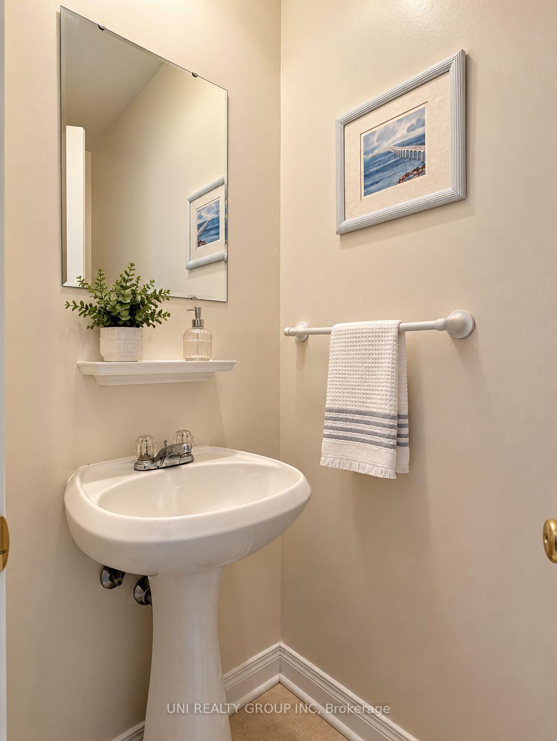 Photo 3 of Unit 8, 1280 Cahill Drive, Ottawa, South Keys — HOMEH