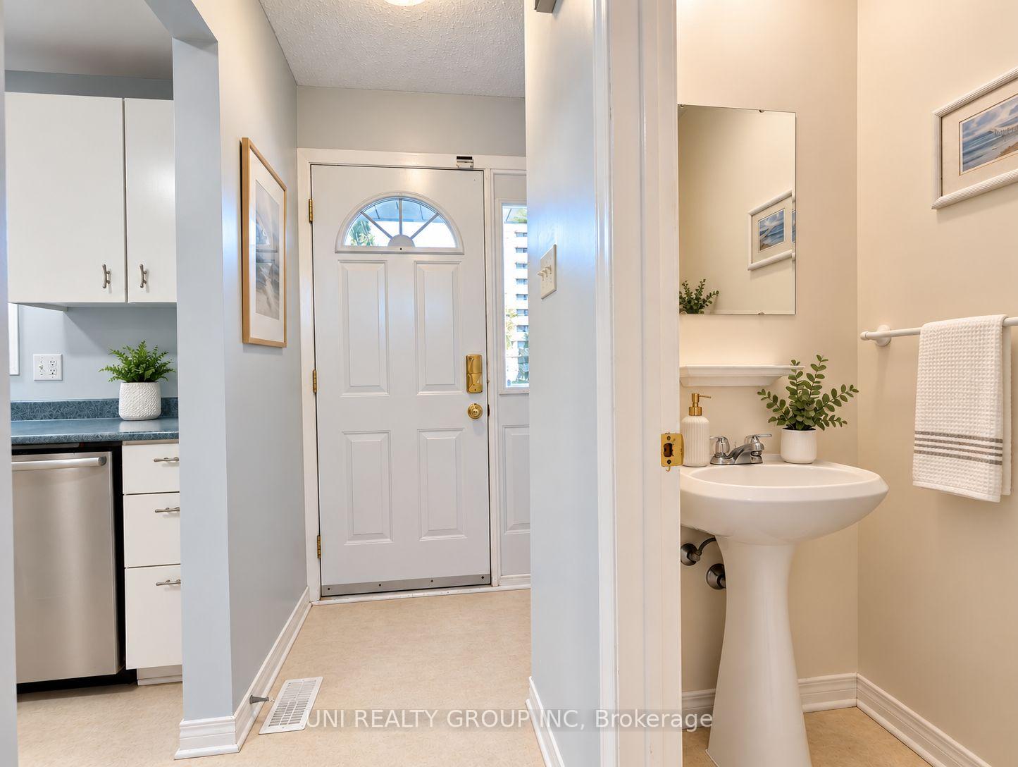 Photo 5 of Unit 8, 1280 Cahill Drive, Ottawa, South Keys — HOMEH