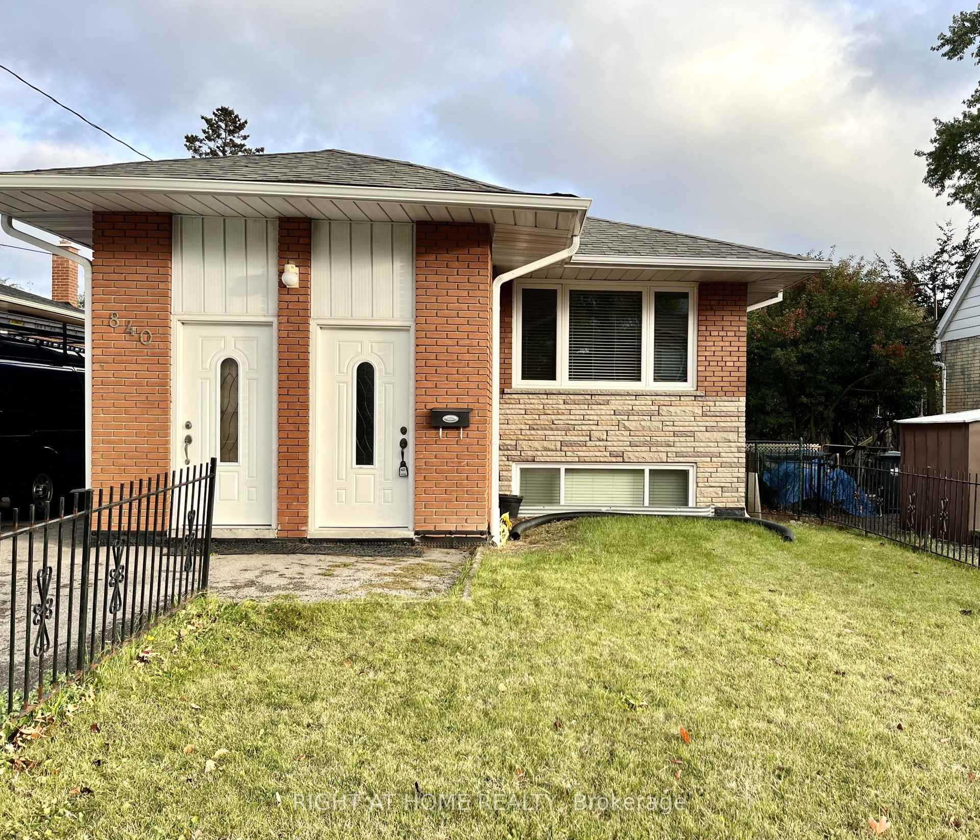 Photo of Unit Lower, 840 Atwater Avenue