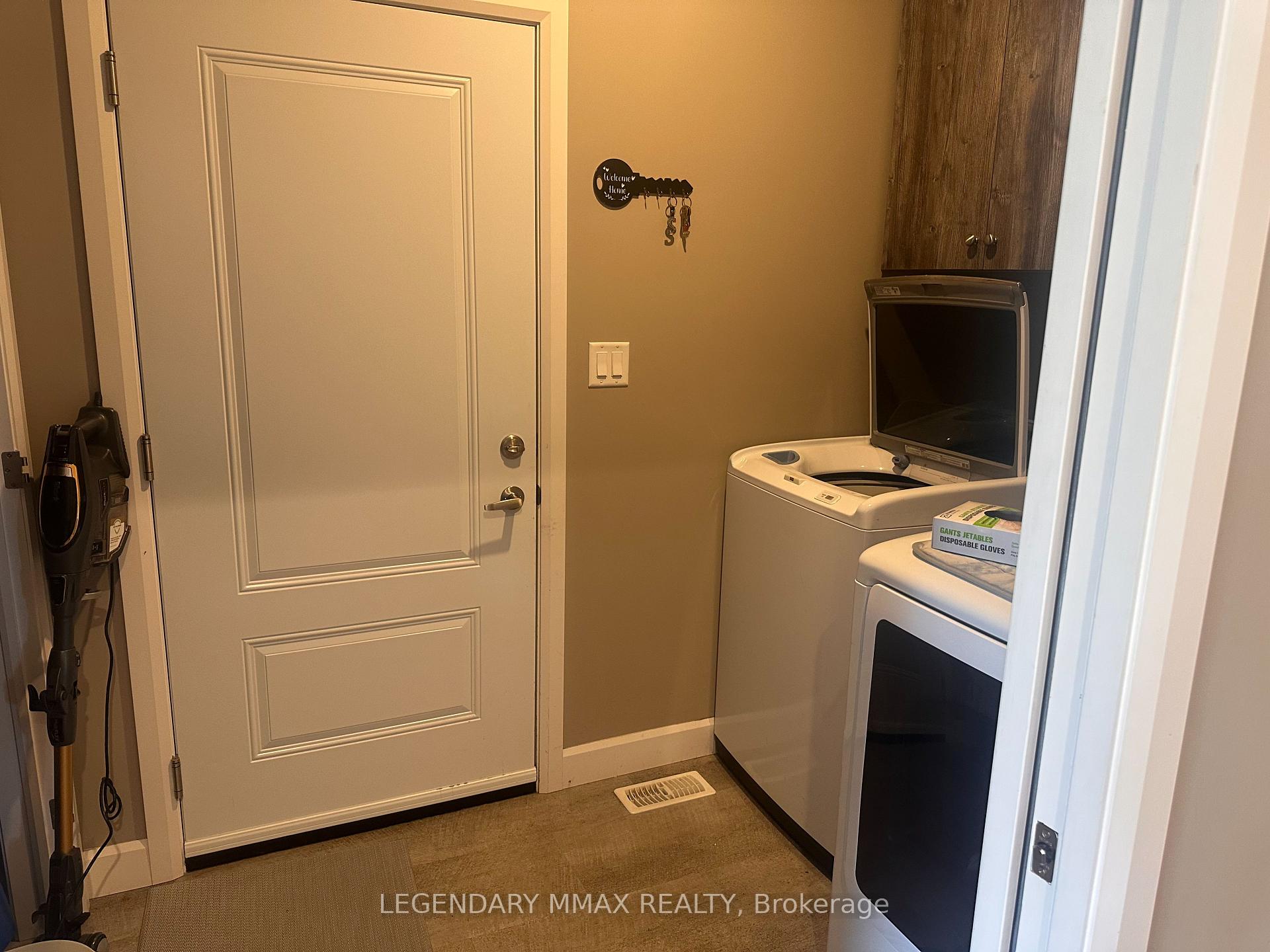 Photo 6 of 244 Moonstone Crescent, Chatham-Kent, Chatham — HOMEH