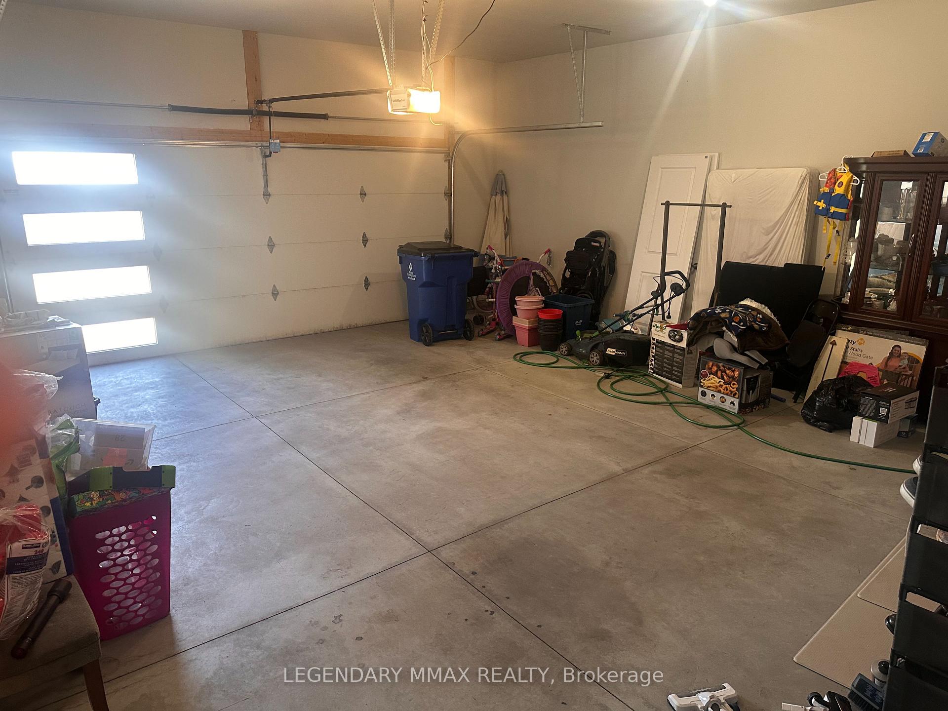 Photo 7 of 244 Moonstone Crescent, Chatham-Kent, Chatham — HOMEH