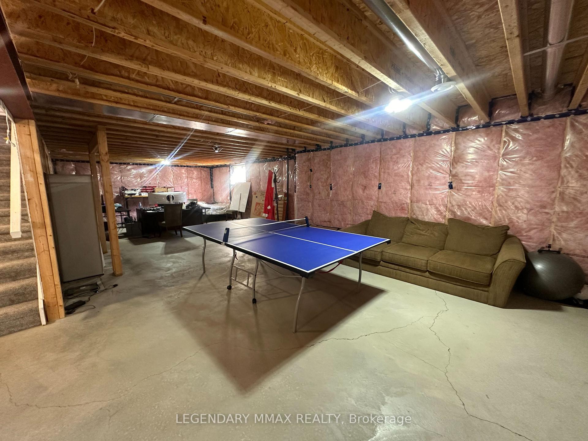 Photo 12 of 244 Moonstone Crescent, Chatham-Kent, Chatham — HOMEH