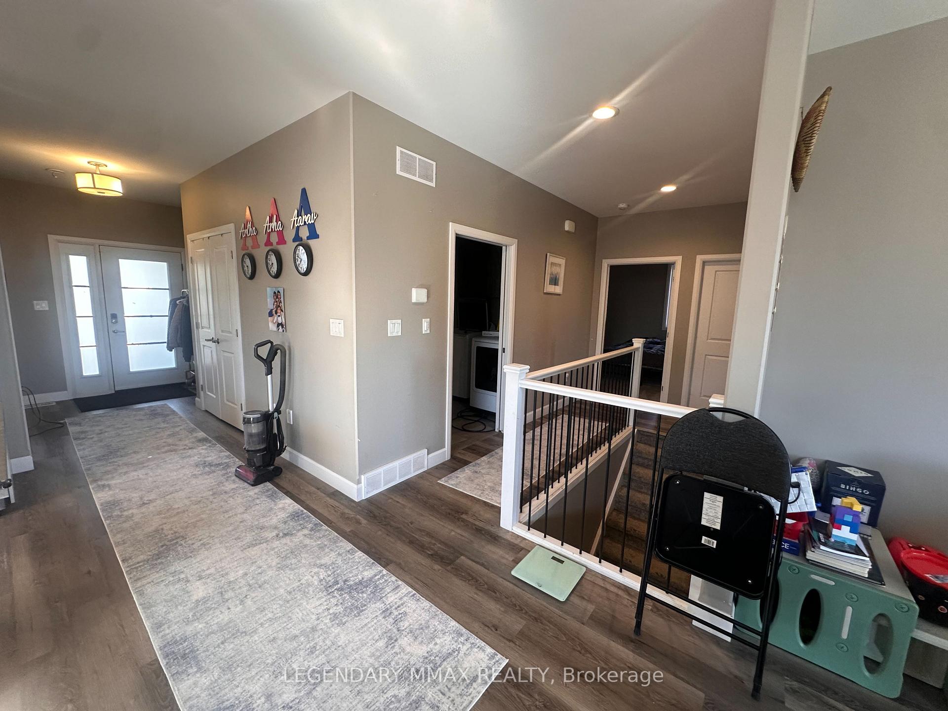 Photo 20 of 244 Moonstone Crescent, Chatham-Kent, Chatham — HOMEH