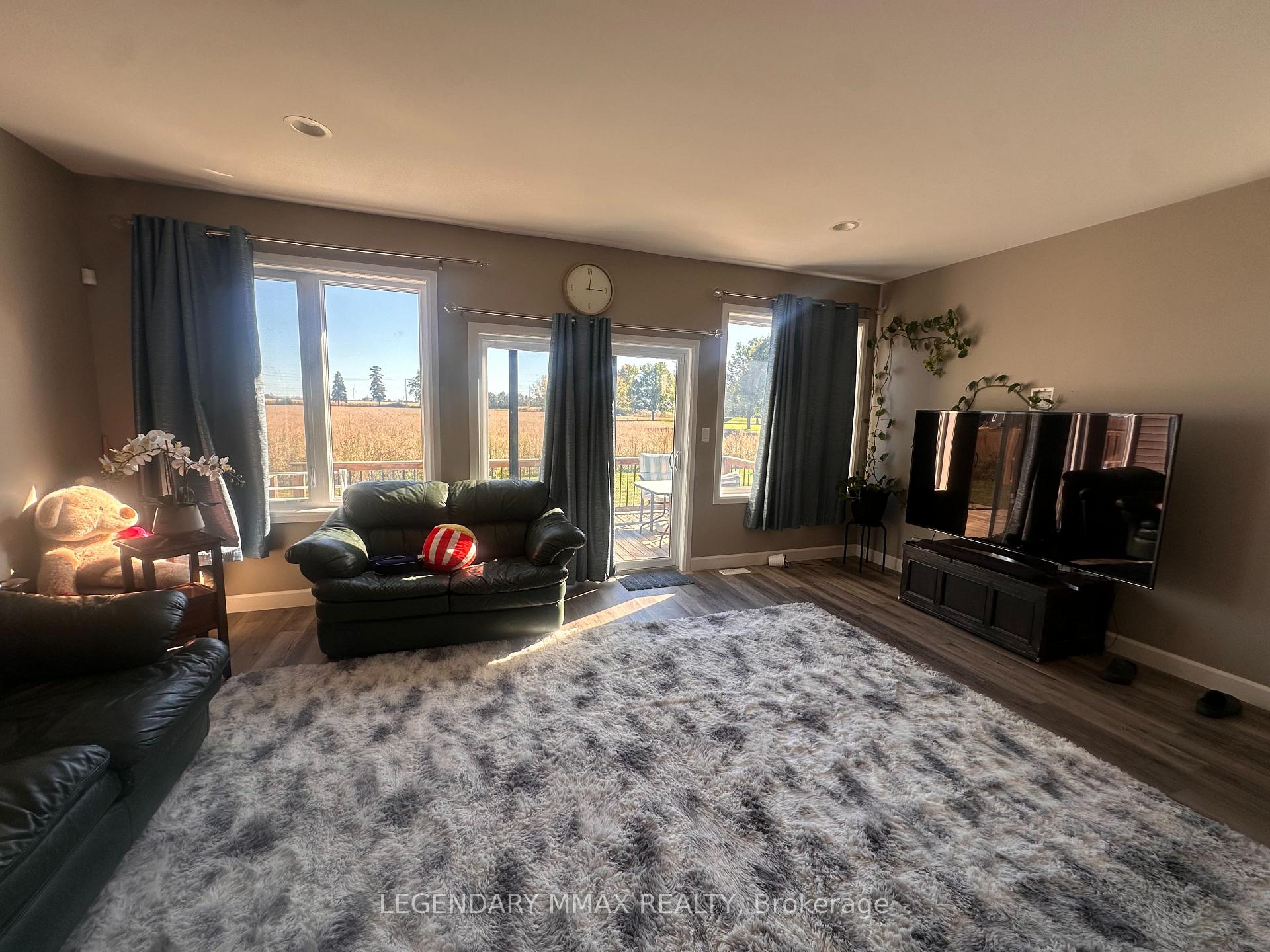 Photo 21 of 244 Moonstone Crescent, Chatham-Kent, Chatham — HOMEH