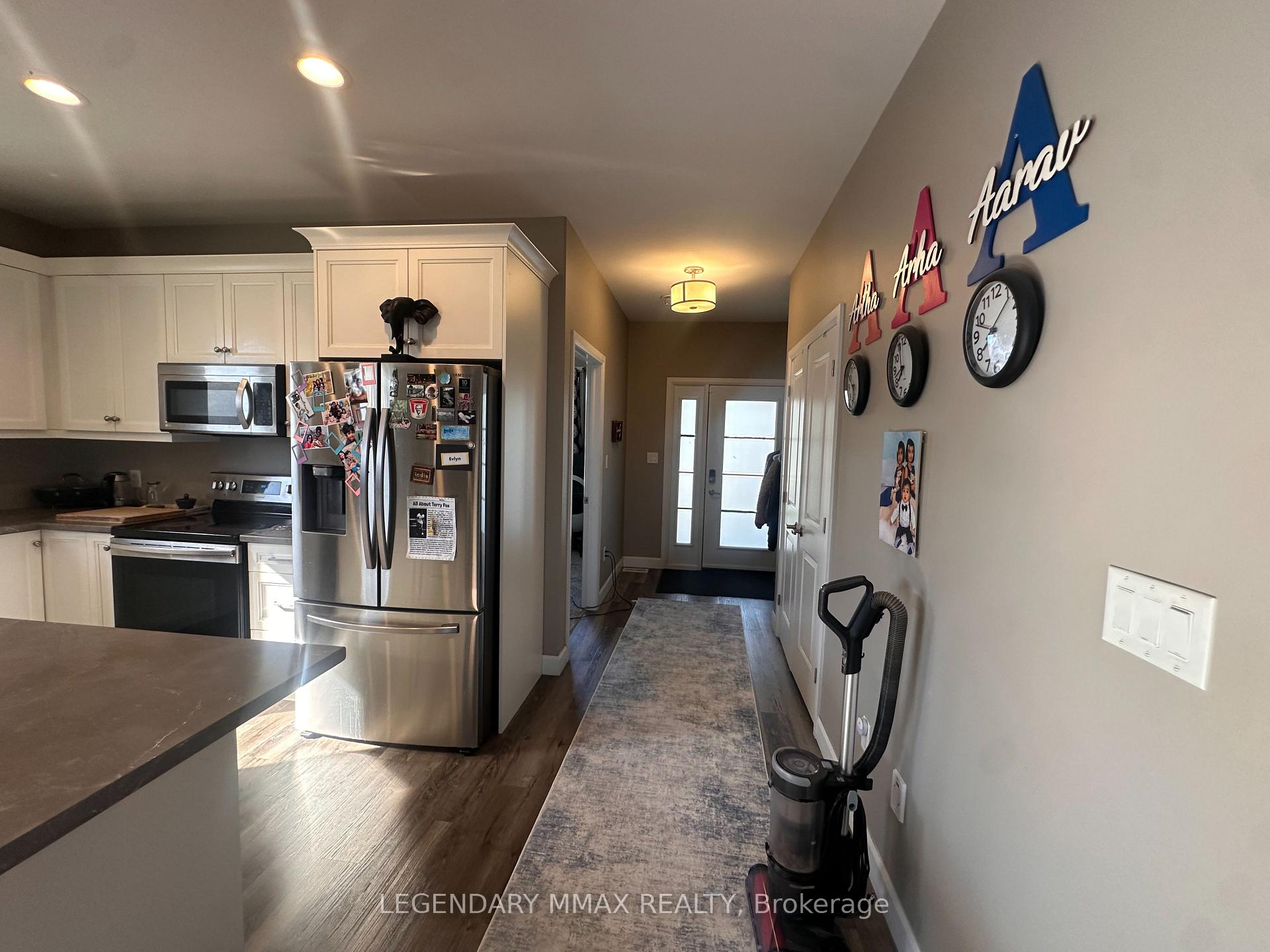 Photo 23 of 244 Moonstone Crescent, Chatham-Kent, Chatham — HOMEH