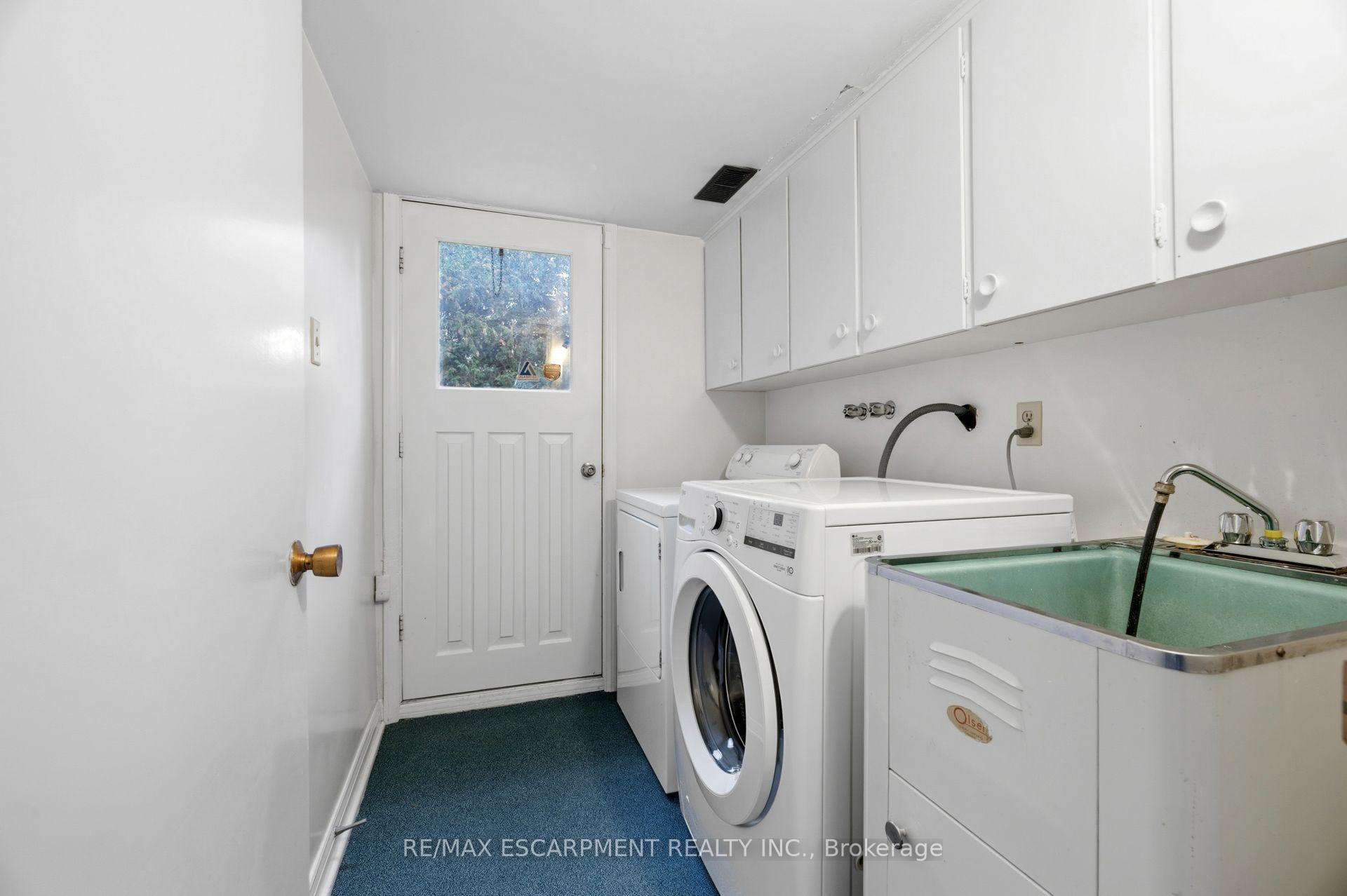 Photo 22 of 99 Runnymede Crescent, London, North J — HOMEH