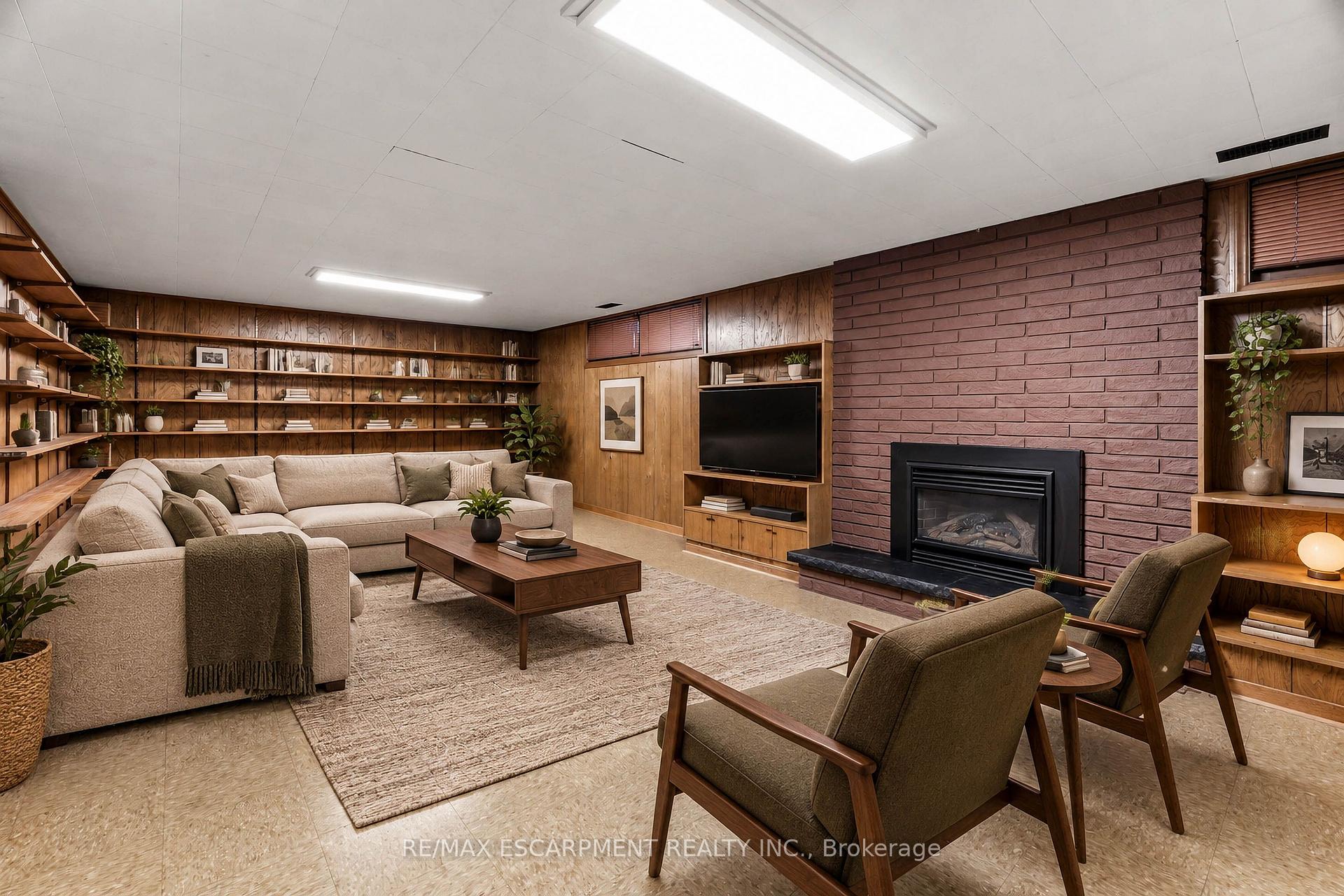 Photo 26 of 99 Runnymede Crescent, London, North J — HOMEH