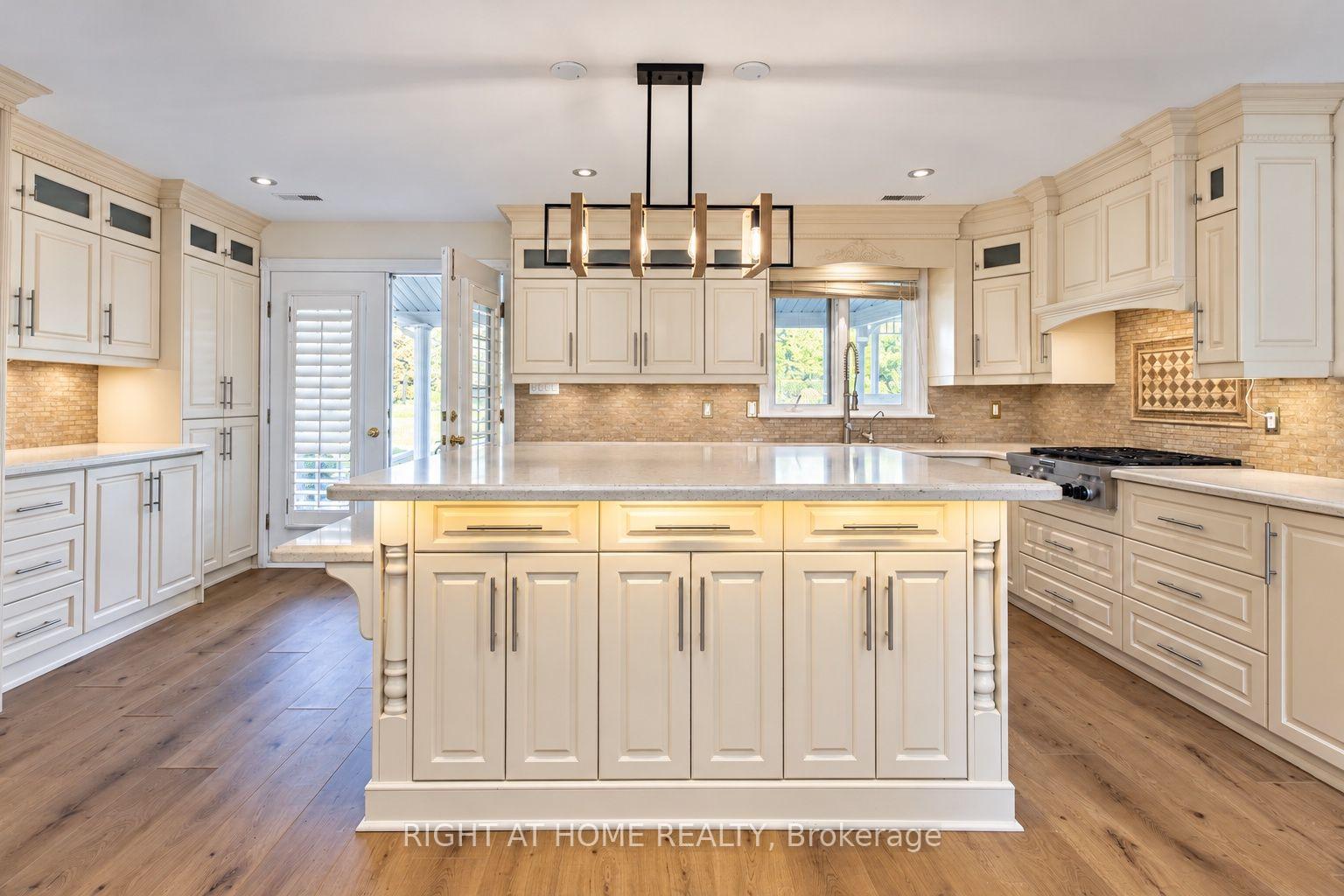 Photo 10 of 3 Cedar Avenue, Hamilton, Greensville — HOMEH